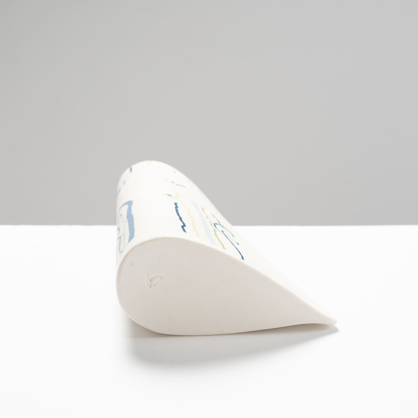 CS581Y36 Medium Teardrop Vessel