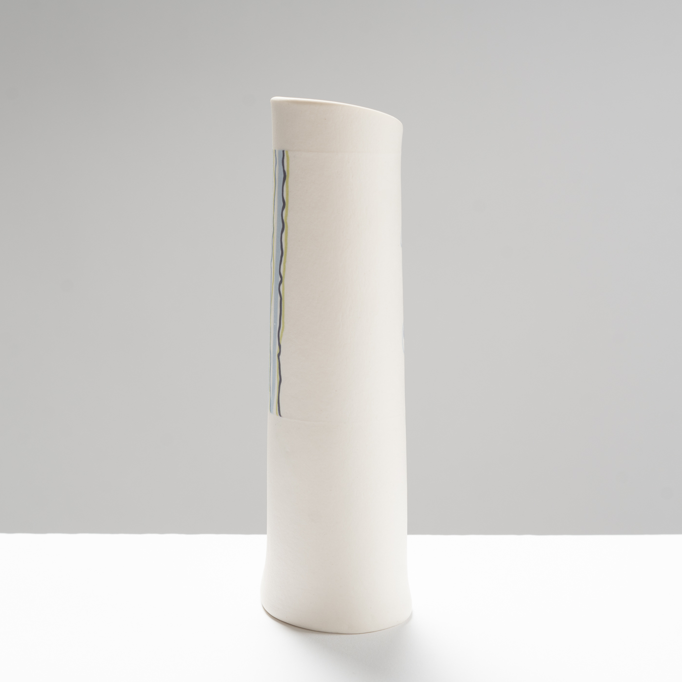 CS581Y37 Medium Teardrop Vessel