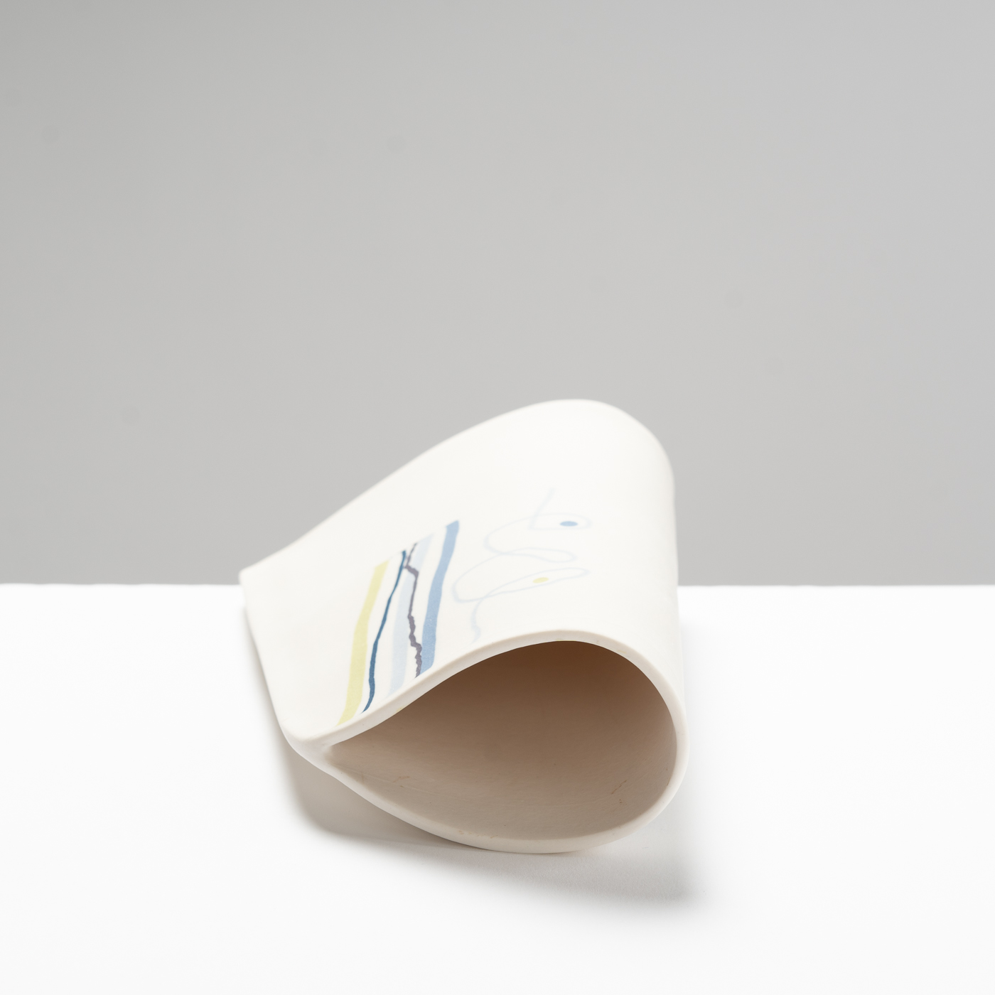 CS581Y37 Medium Teardrop Vessel