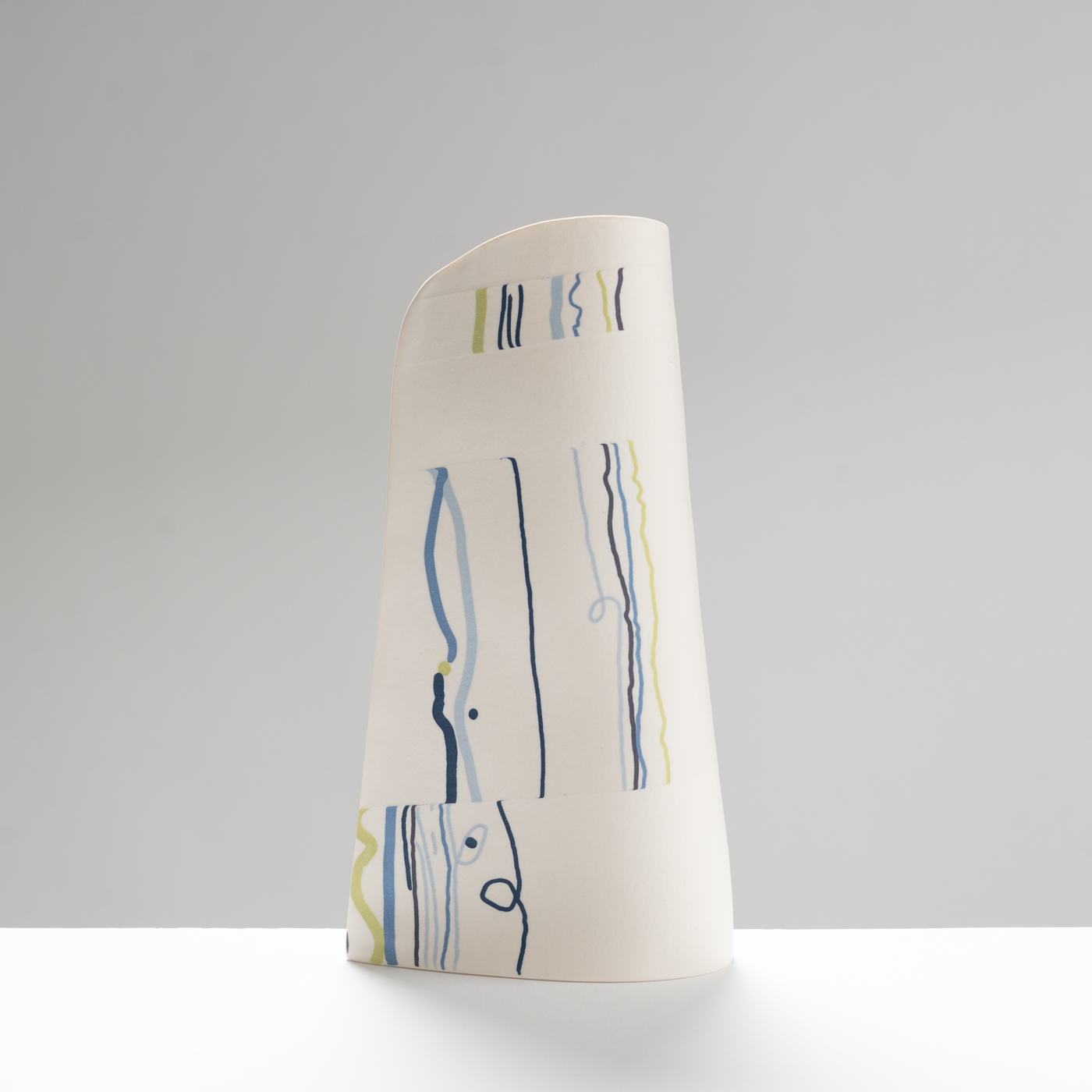 CS581Y38 Tall Teardrop Vessel