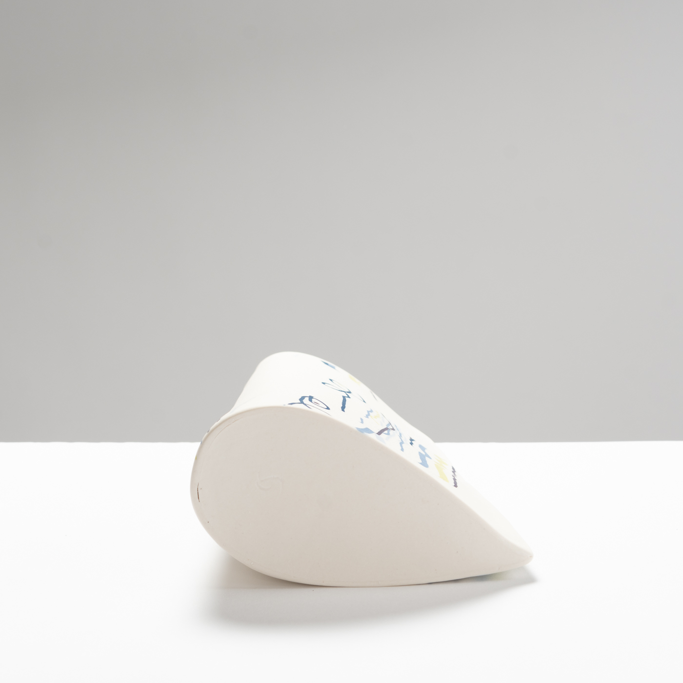 CS581Y38 Tall Teardrop Vessel