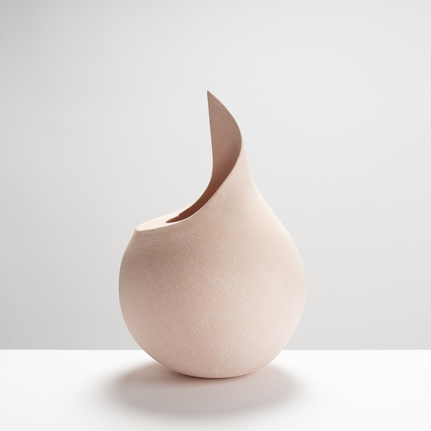 MP531Y26 Pink Point Sculpture