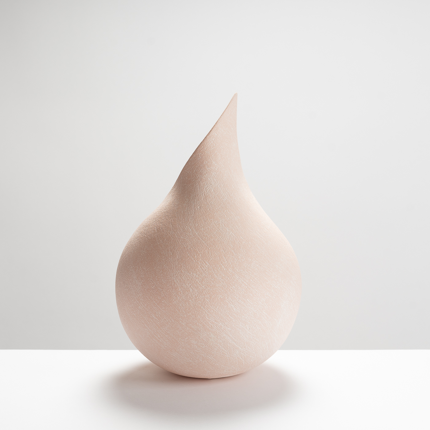 MP531Y26 Pink Point Sculpture