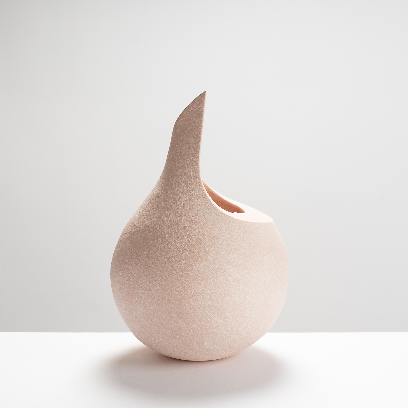 MP531Y26 Pink Point Sculpture