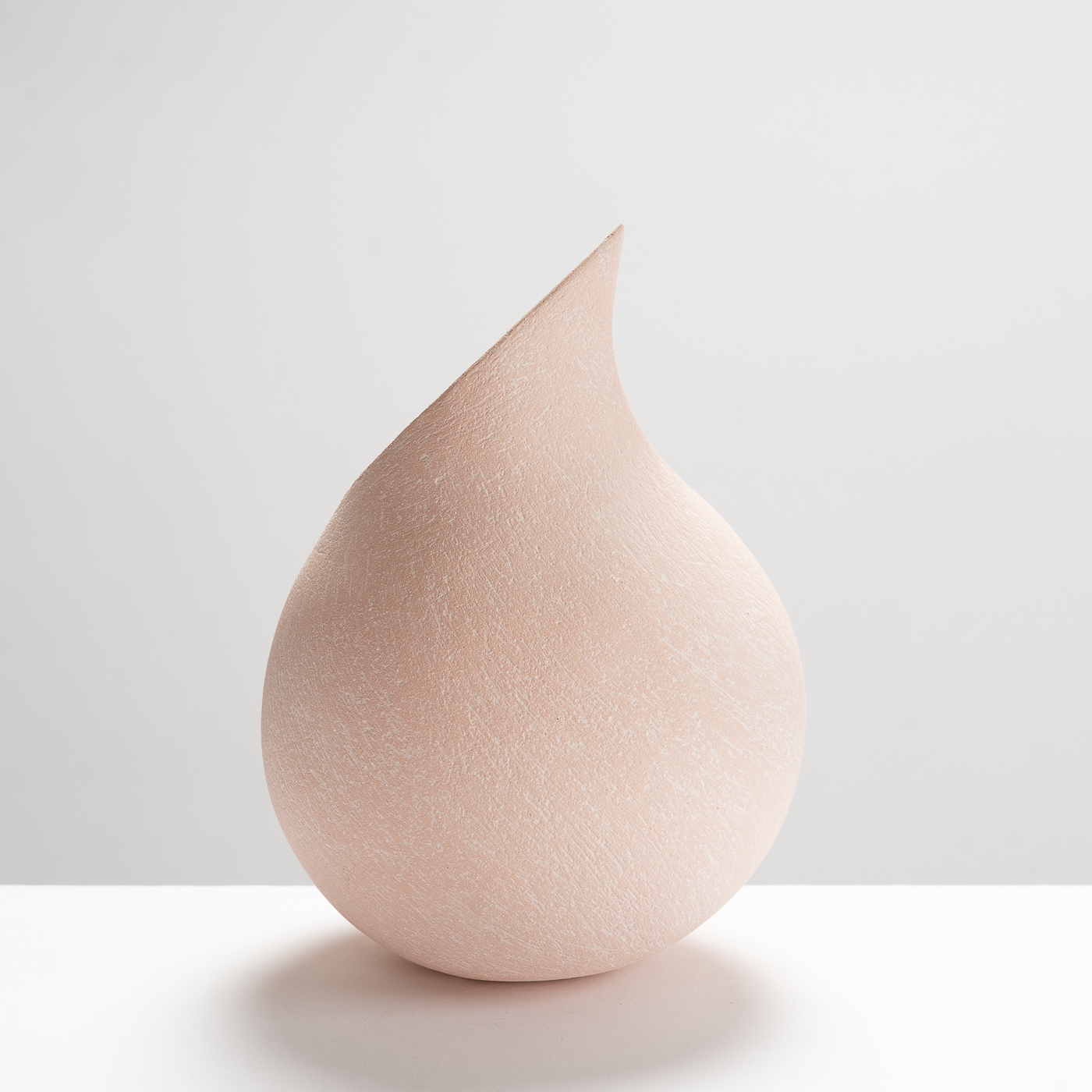 MP531Y28 Pink Point Sculpture