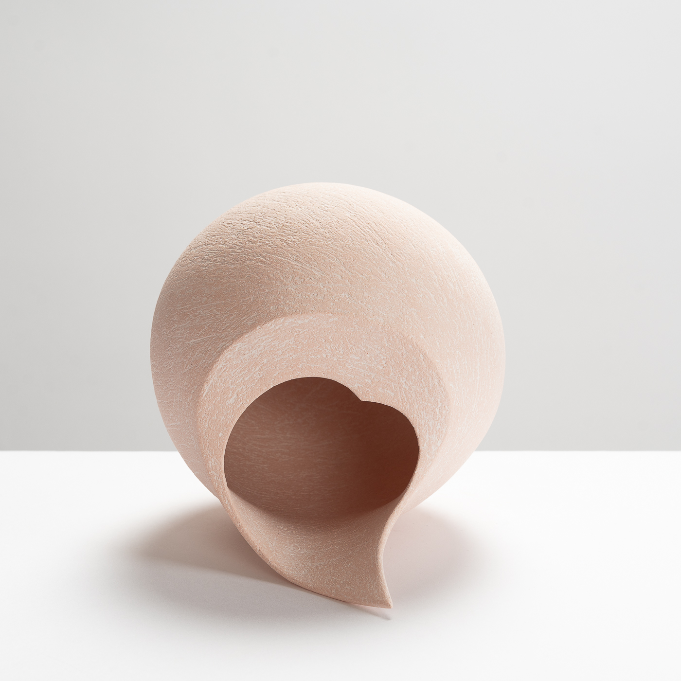 MP531Y28 Pink Point Sculpture