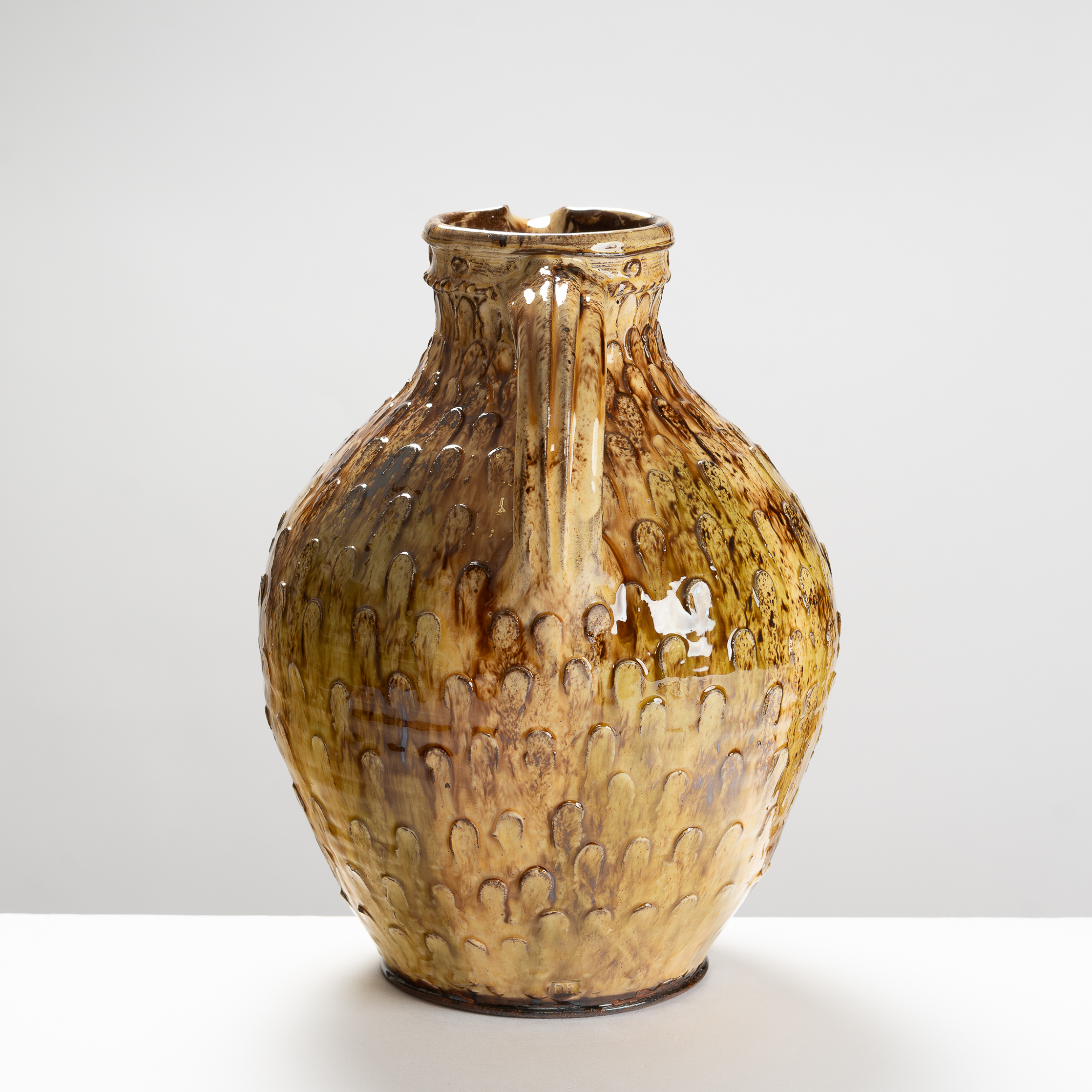 DF481Y83 Large Pellet Jug Pale