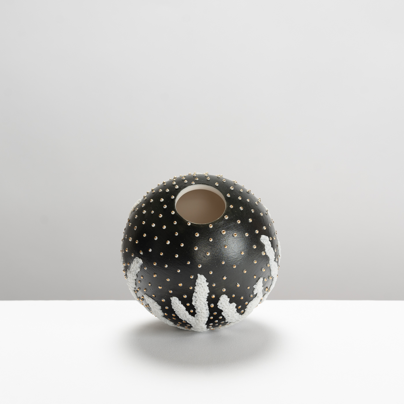 DE430Y21 Small Black Moon Jar