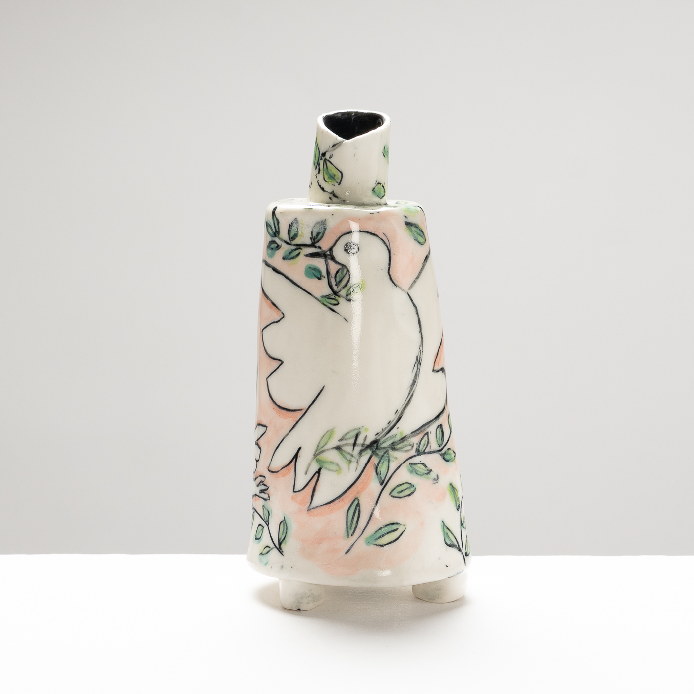 GA541Y26 Dove Peace Vessel I