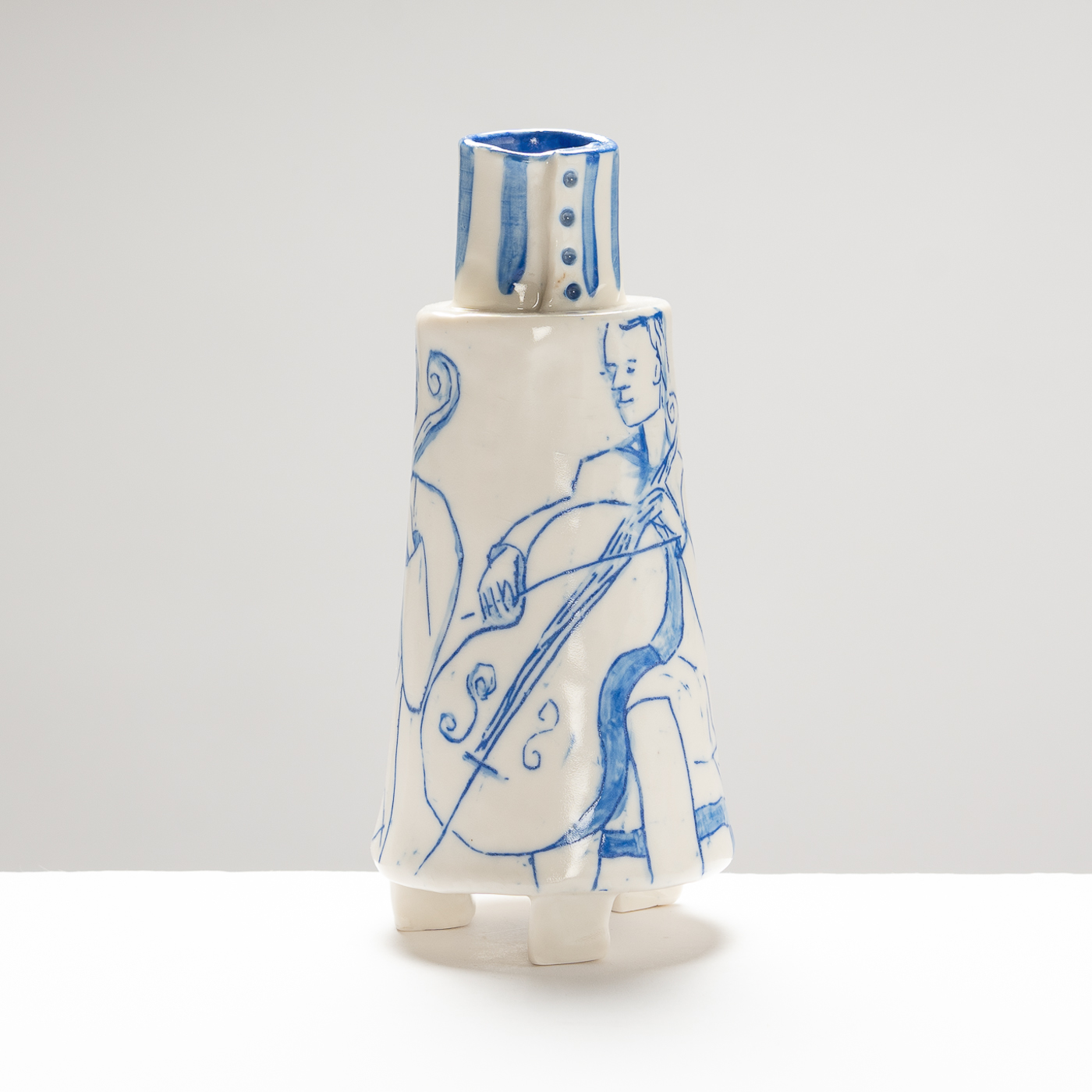 GA541Y29 Cellists Blue