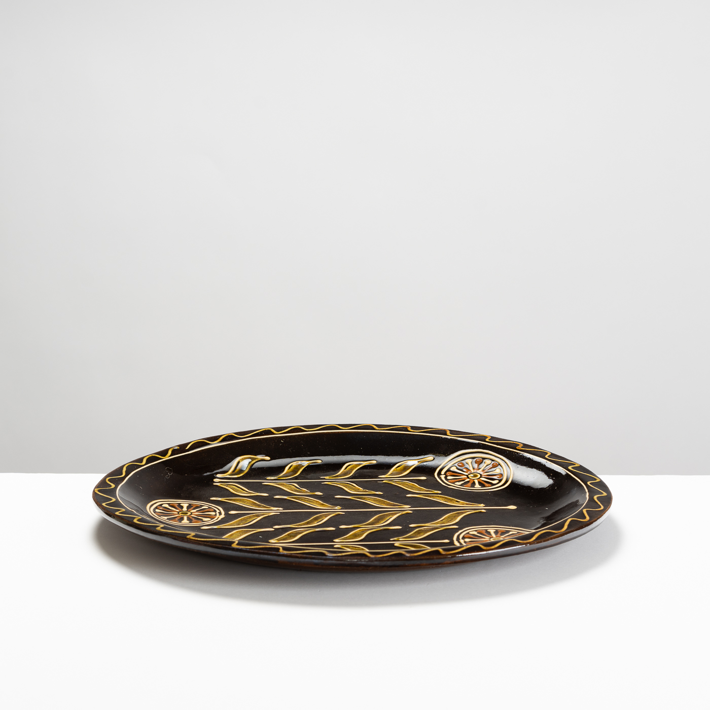 HMA387Y126 Oval Sunflower Dish Black