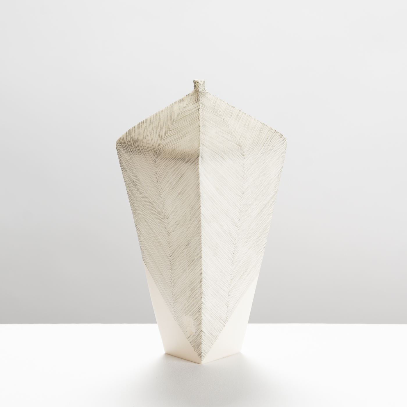 JA512Y35 Tapered Vessel Drawn