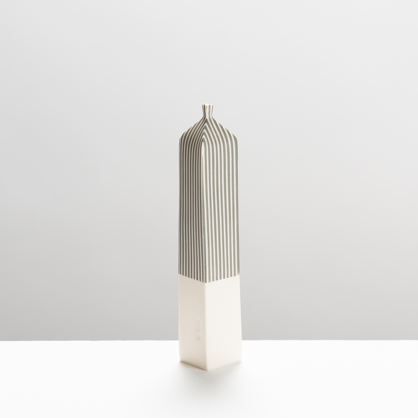 JA512Y42 Tall Rectangular Stripe