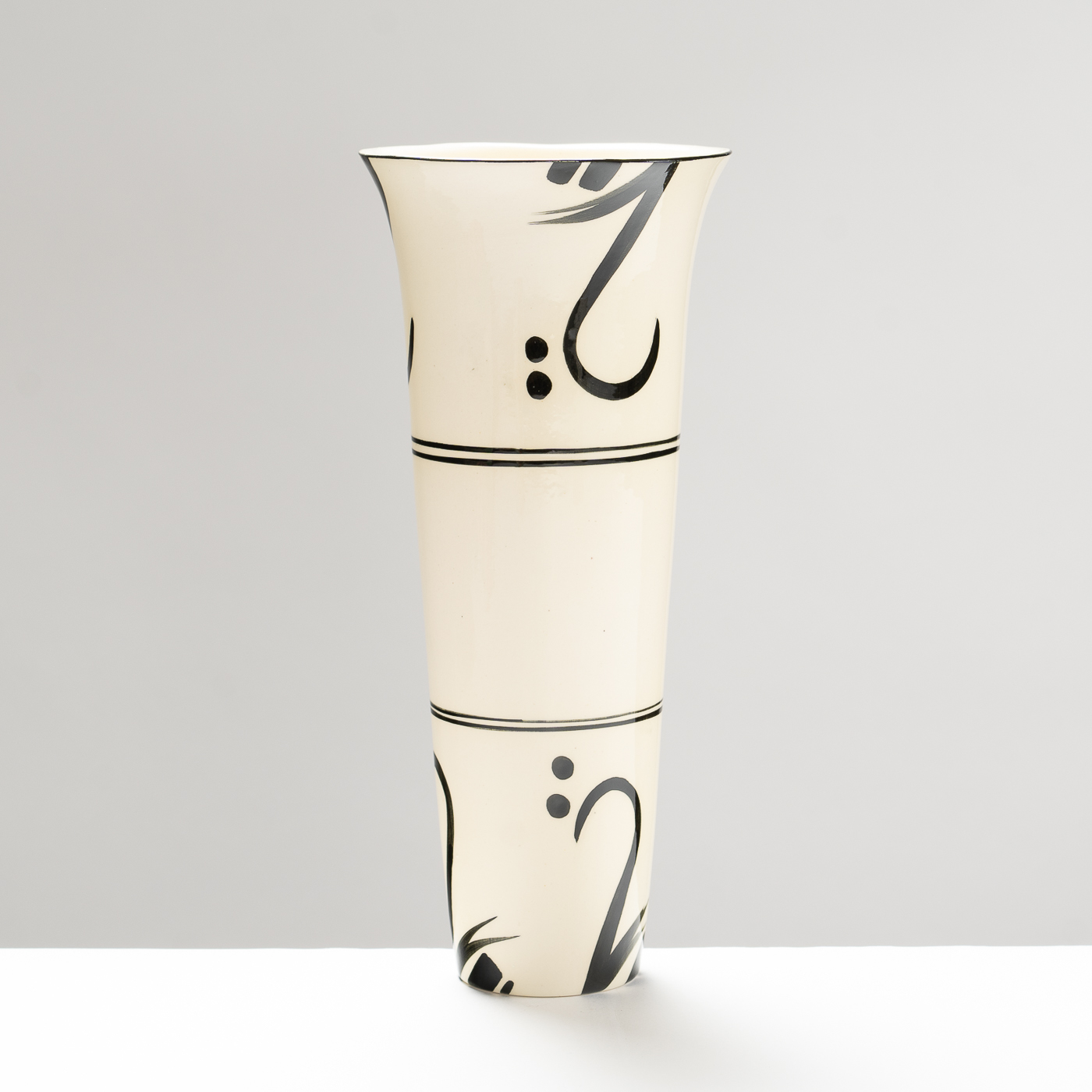 JC119Y2860 Kufic Medium Vase