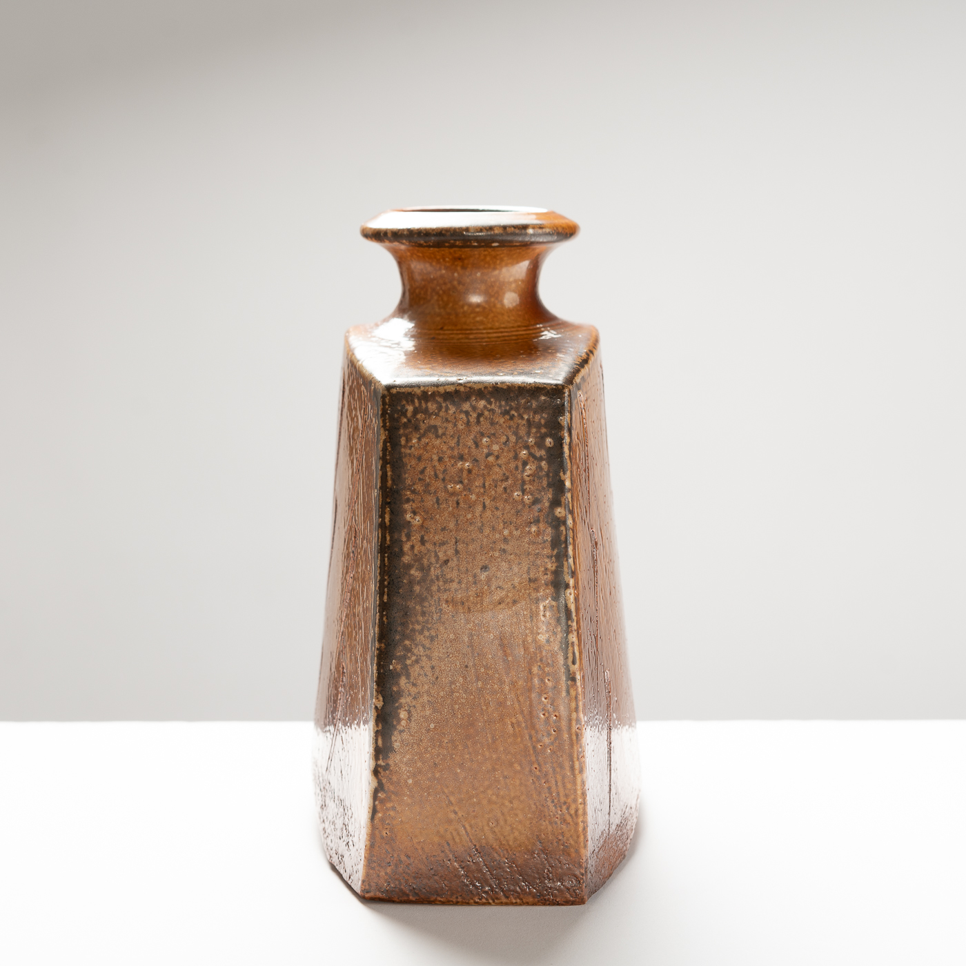 JJ4X961 Soda Slab Bottle