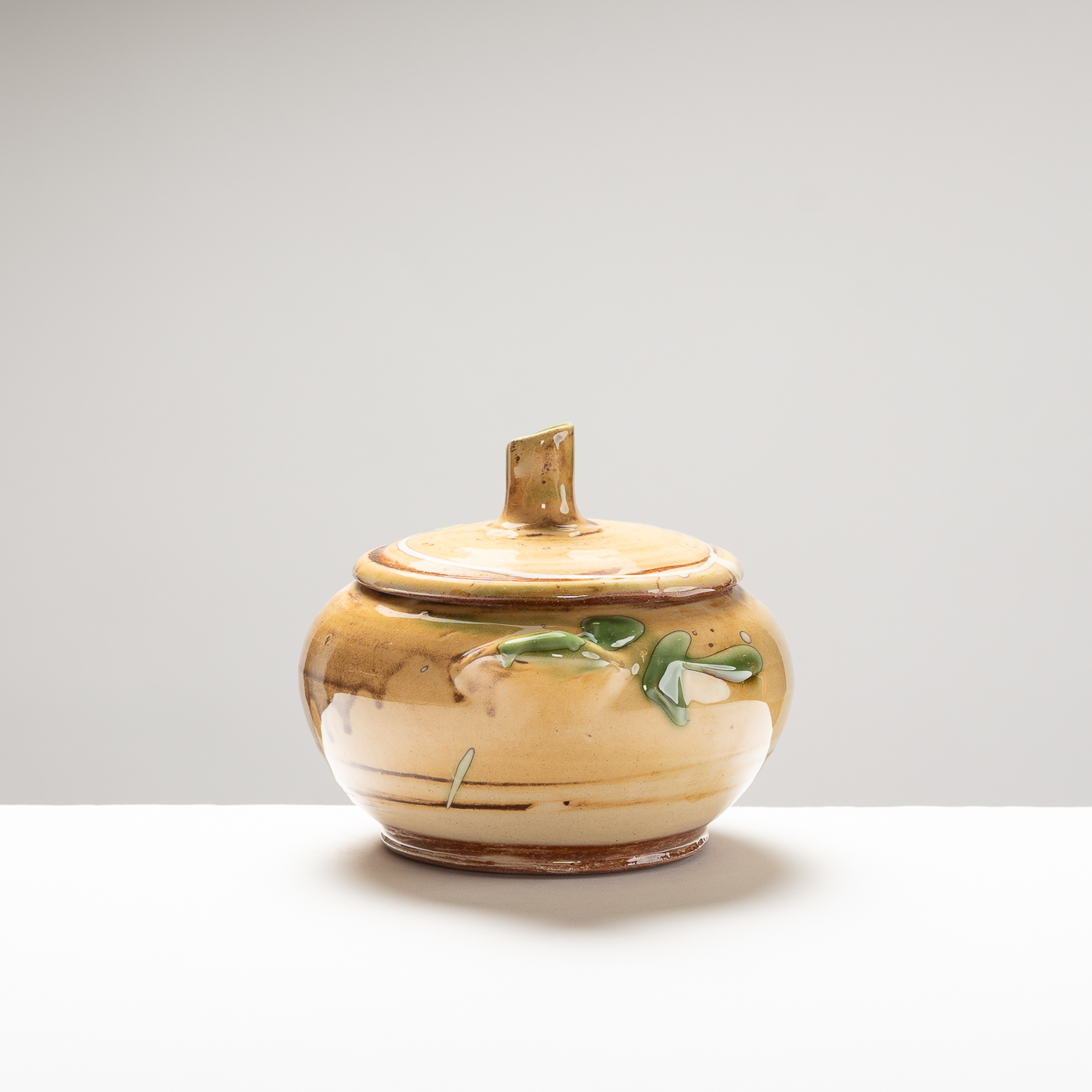 PD338Y154 Small Round Lidded dish