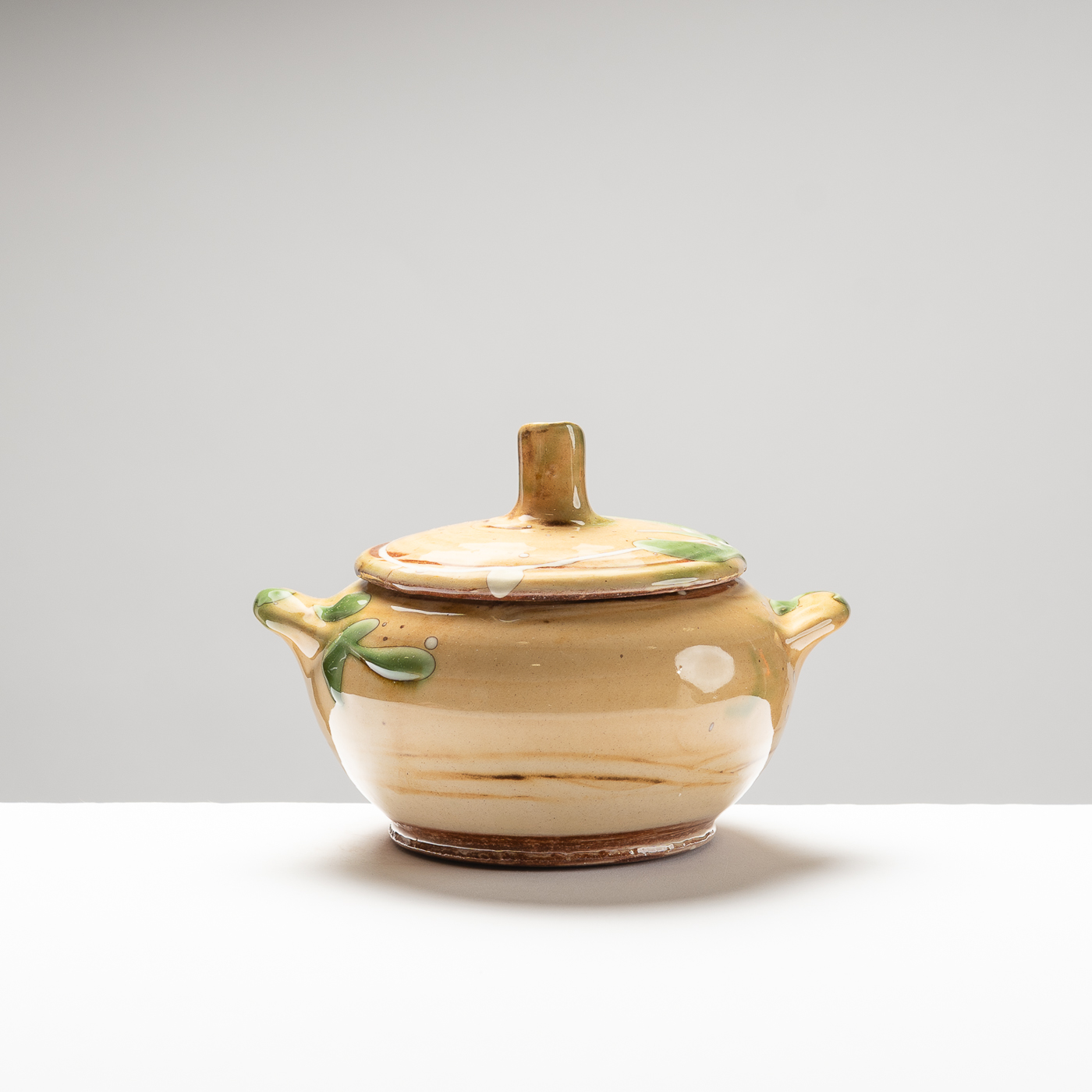 PD338Y154 Small Round Lidded dish