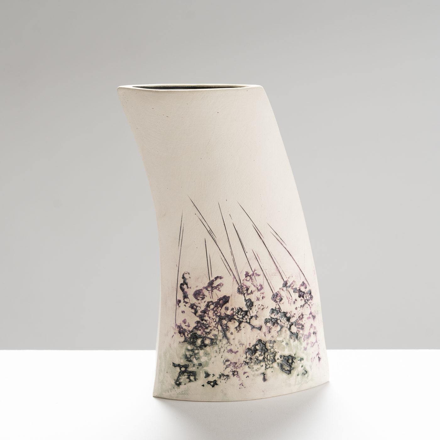 TW92Y1257 Small Journey