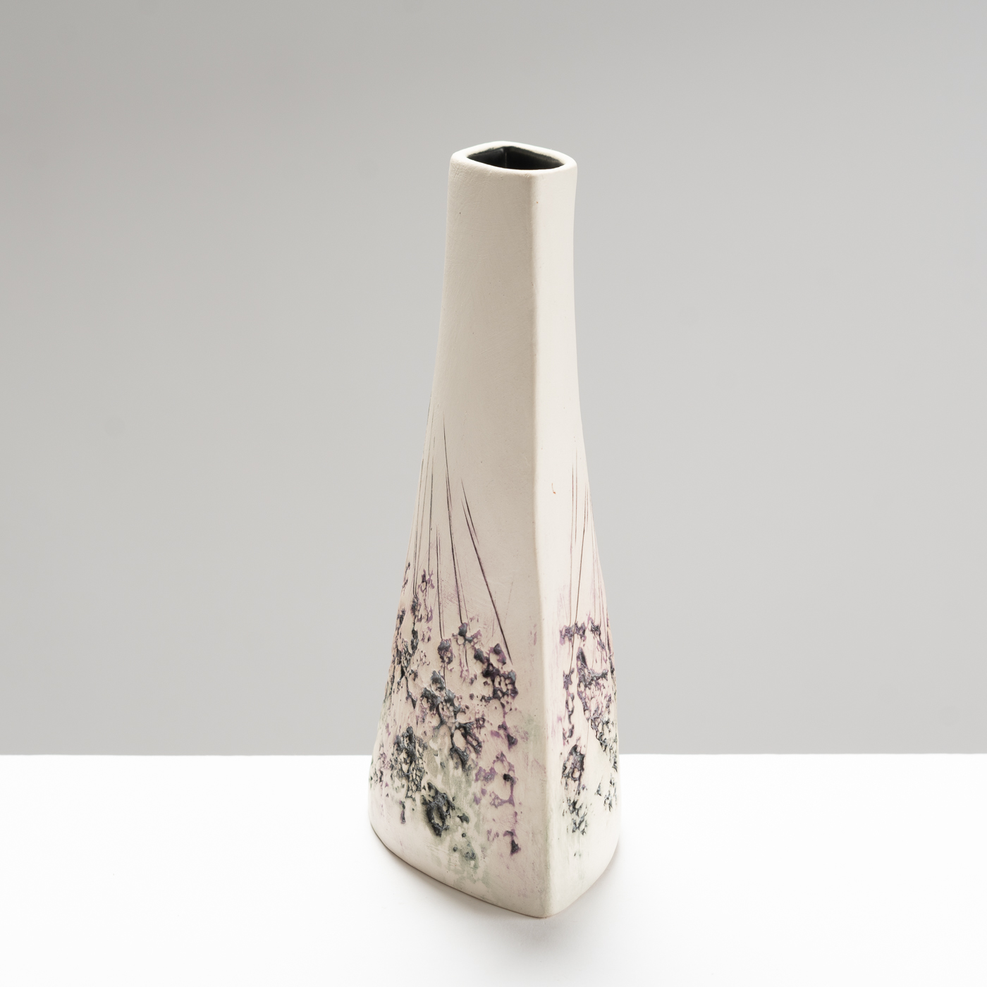 TW92Y1257 Small Journey