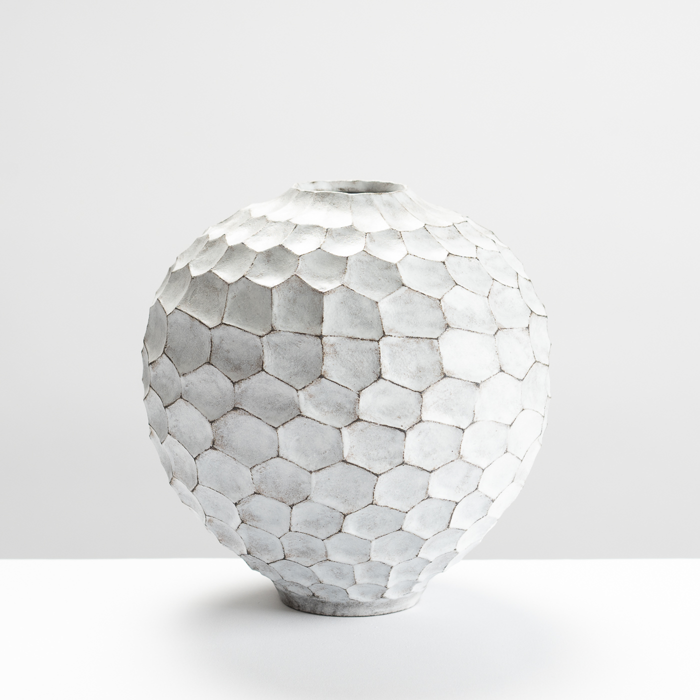 JA542Y46 Tin White Jar