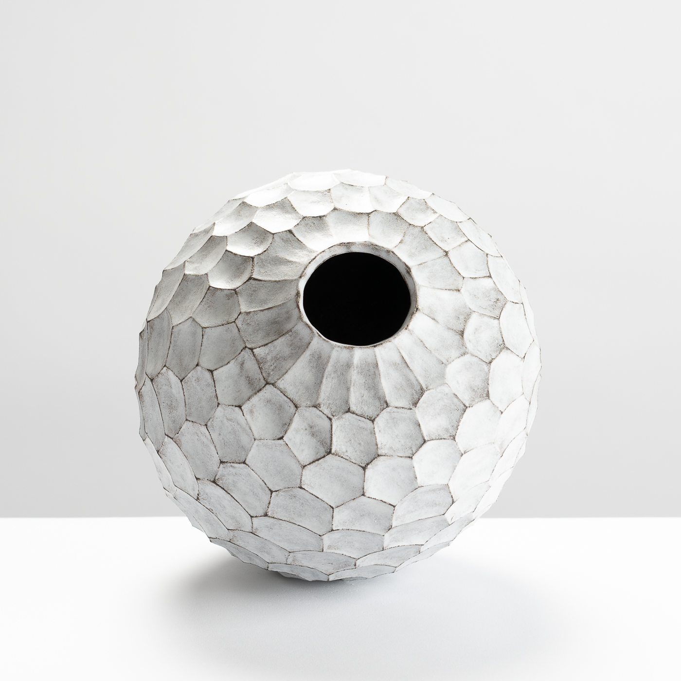 JA542Y46 Tin White Jar