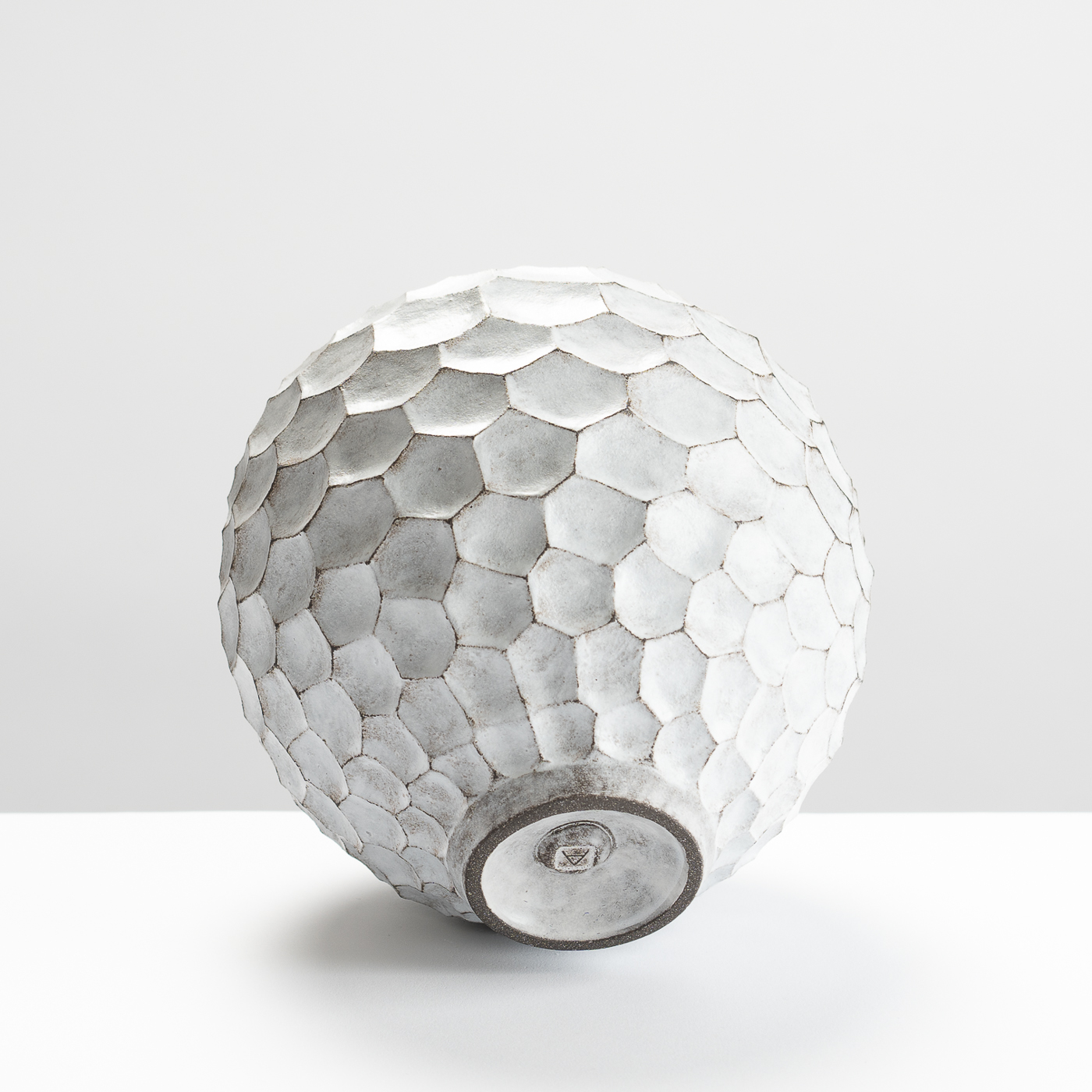 JA542Y46 Tin White Jar