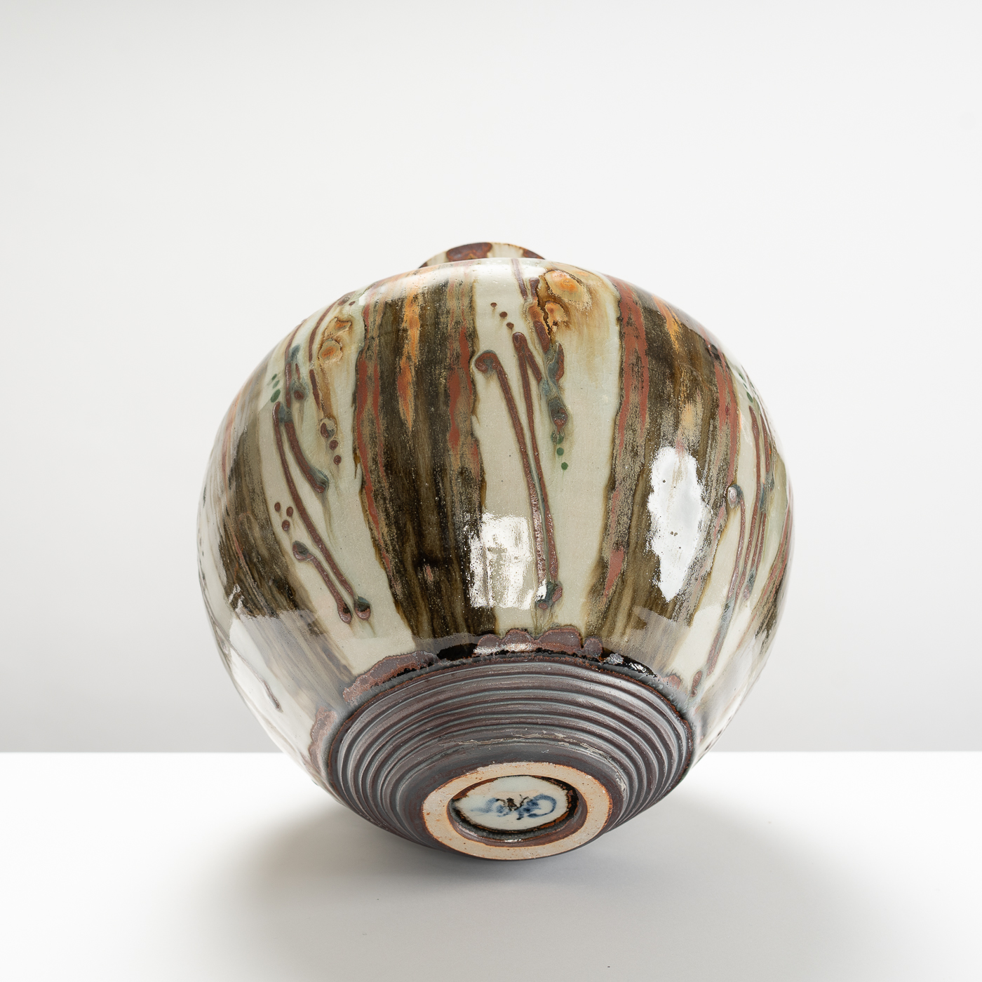 JC67Y161 Spherical Vase