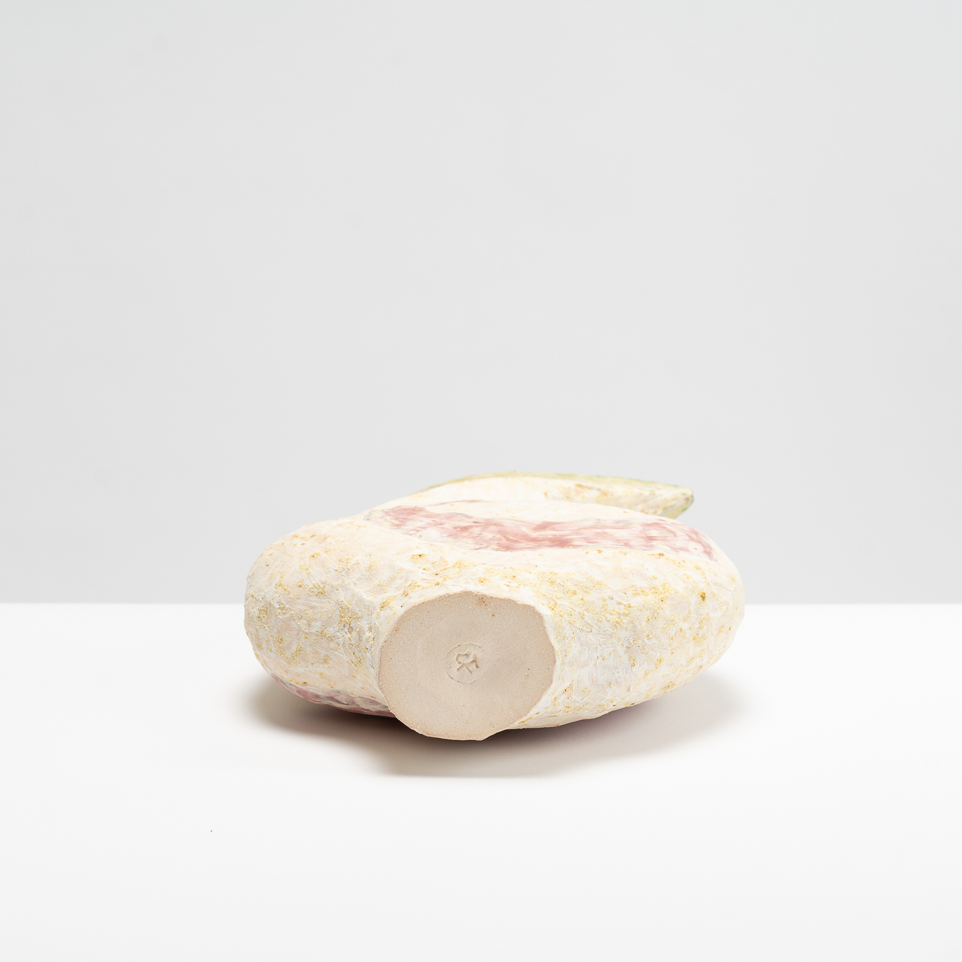 JK174Y62 Asymmetric Twisting Vessel