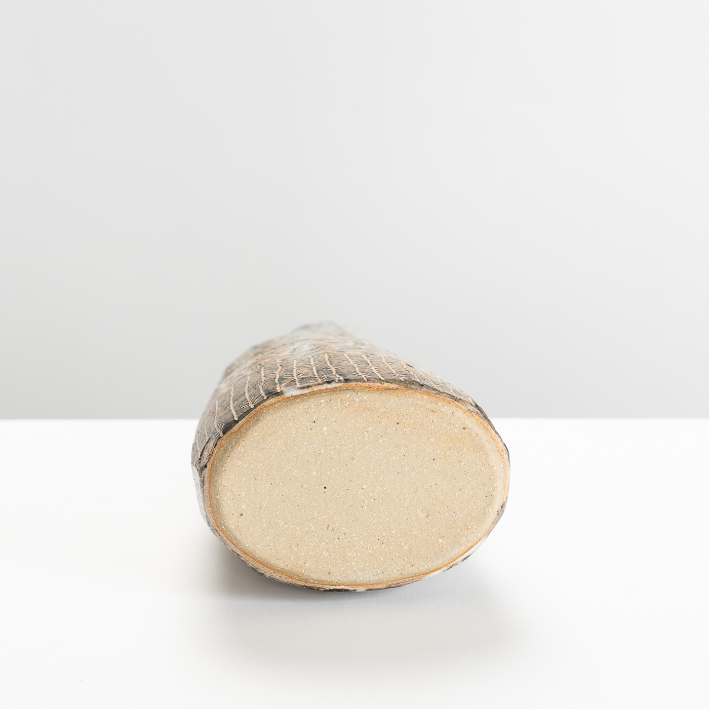 YT273Y1181 Meander Vase