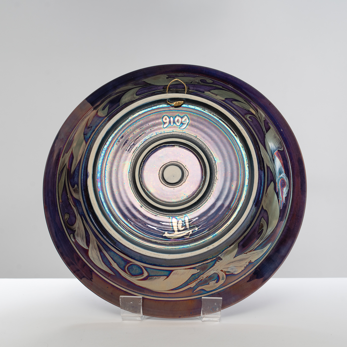 JCJ408Y237 Rimmed Plate Kestrel