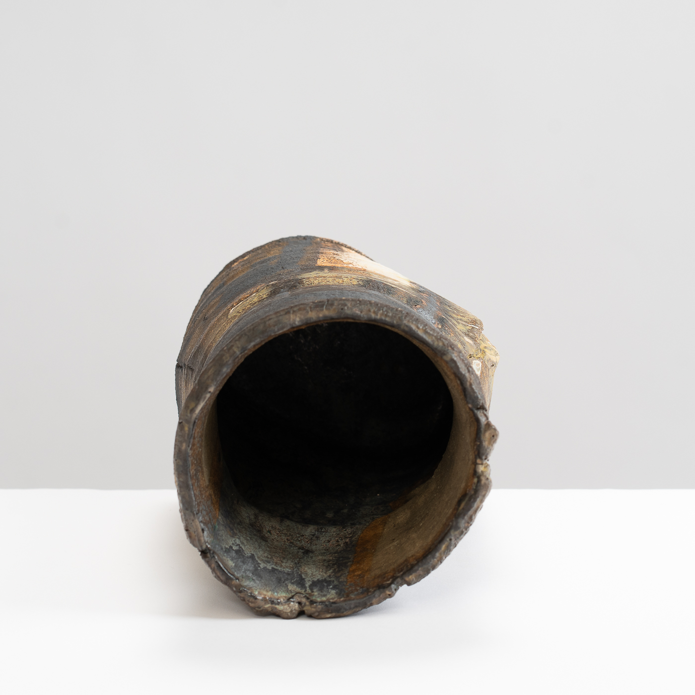 RW312Y175 Scorched Bark Vessel Medium