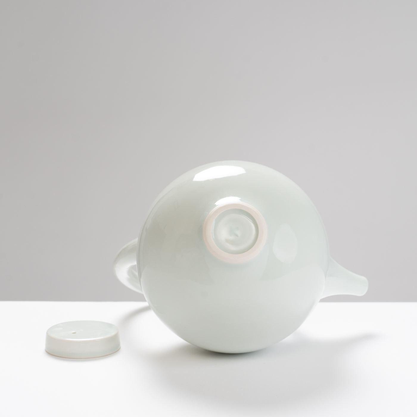 TT525Y173 Round Teapot Clear/blue