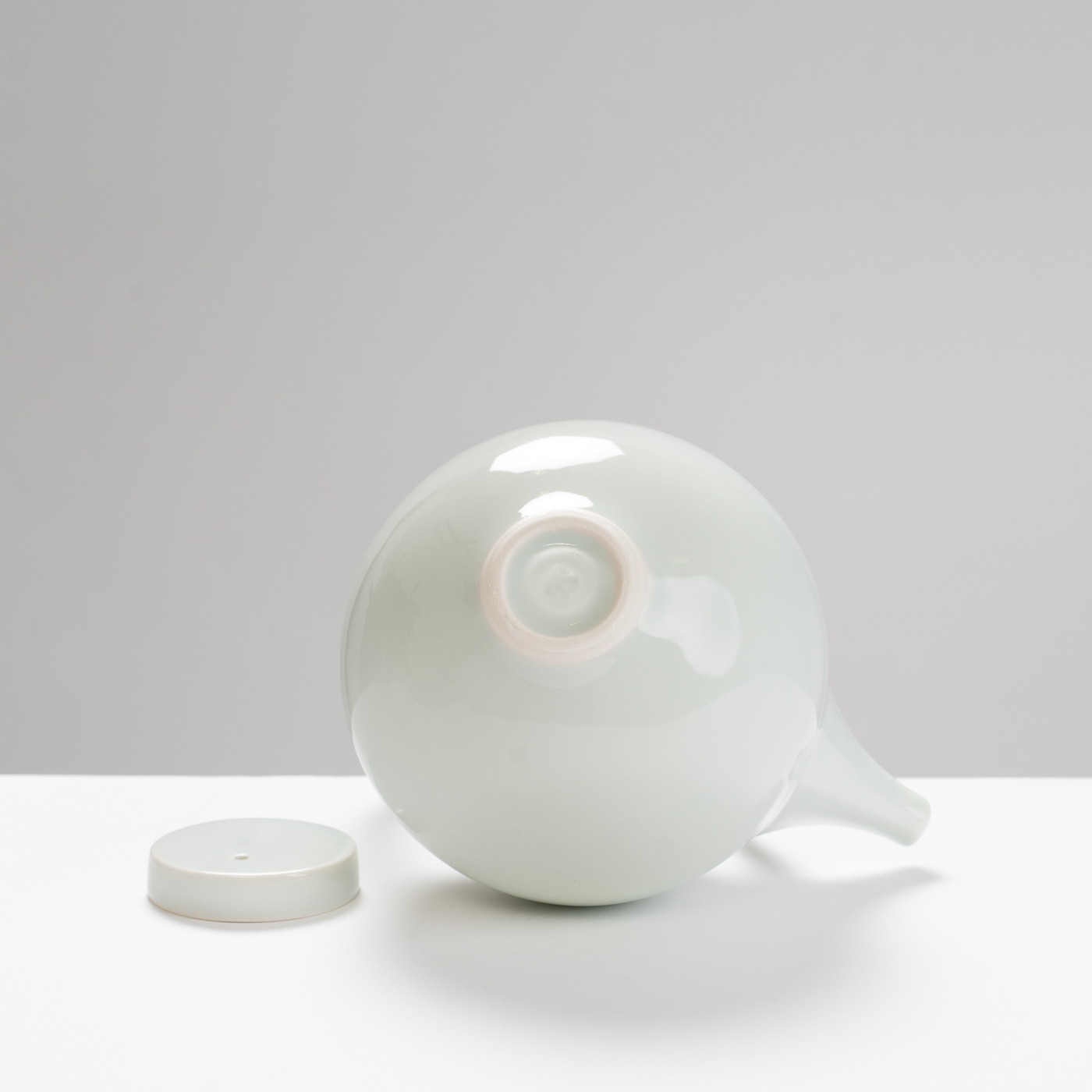 TT525Y176 Small Round Teapot Clear/Blue