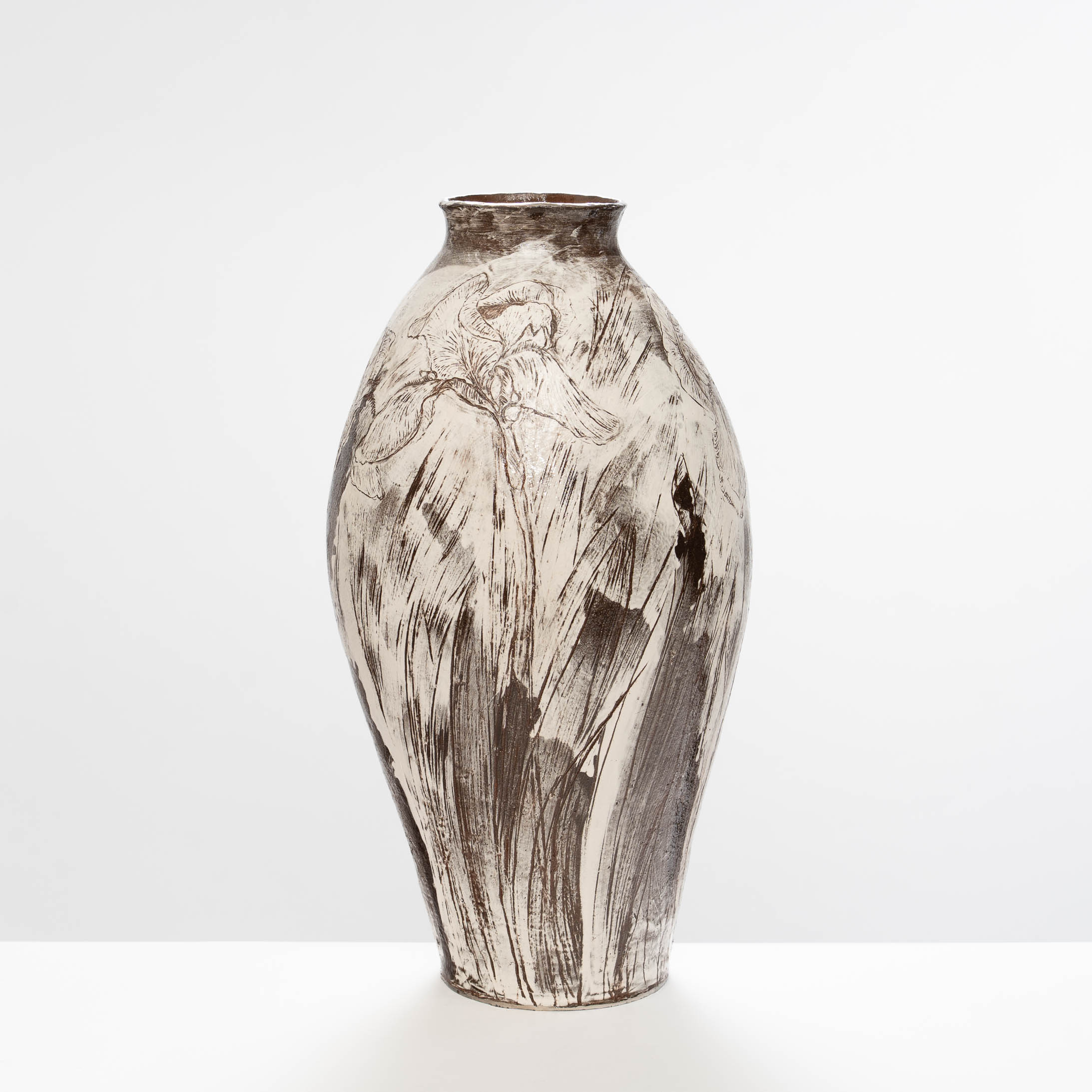 CC462Y9 Monochrome Iris Vase