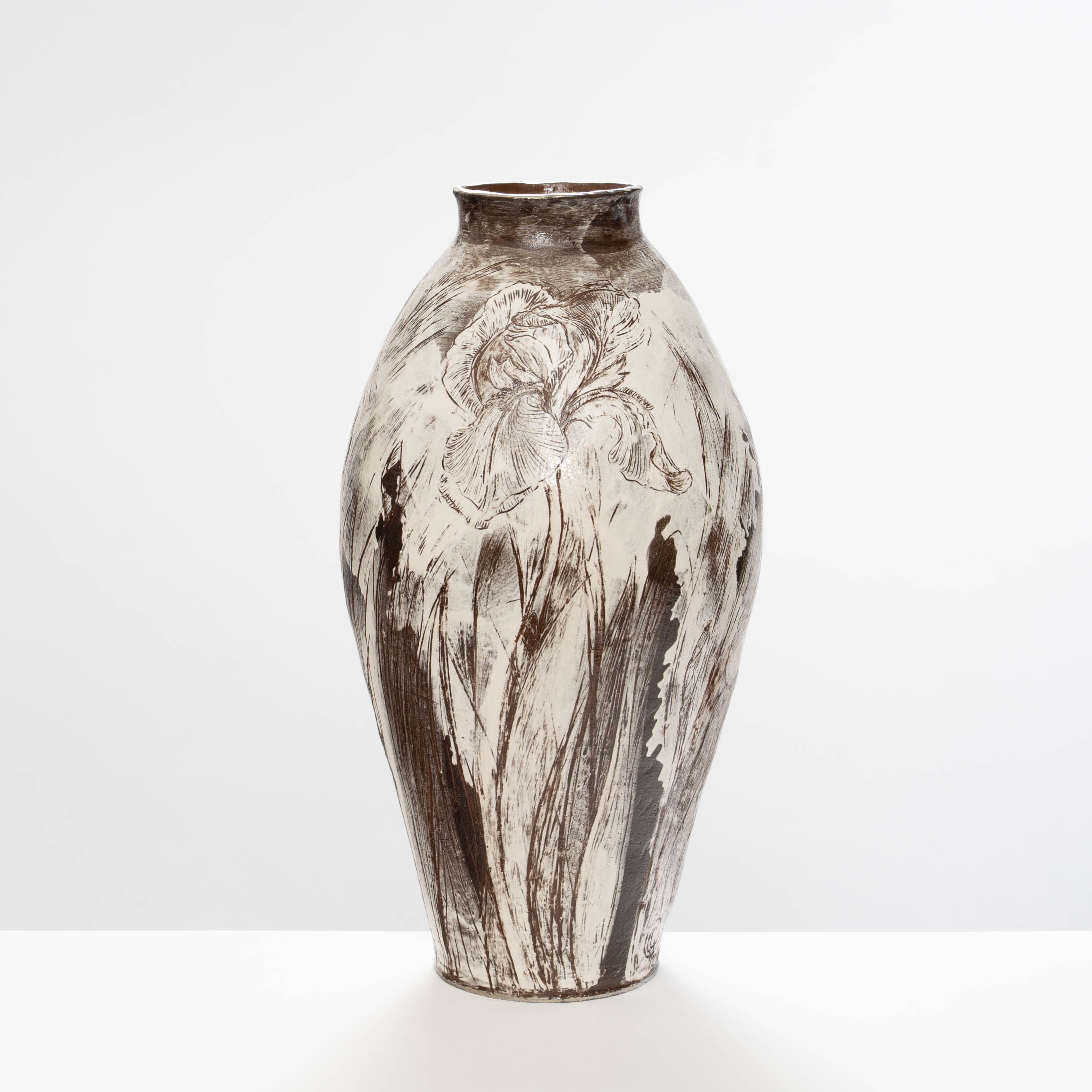 CC462Y9 Monochrome Iris Vase