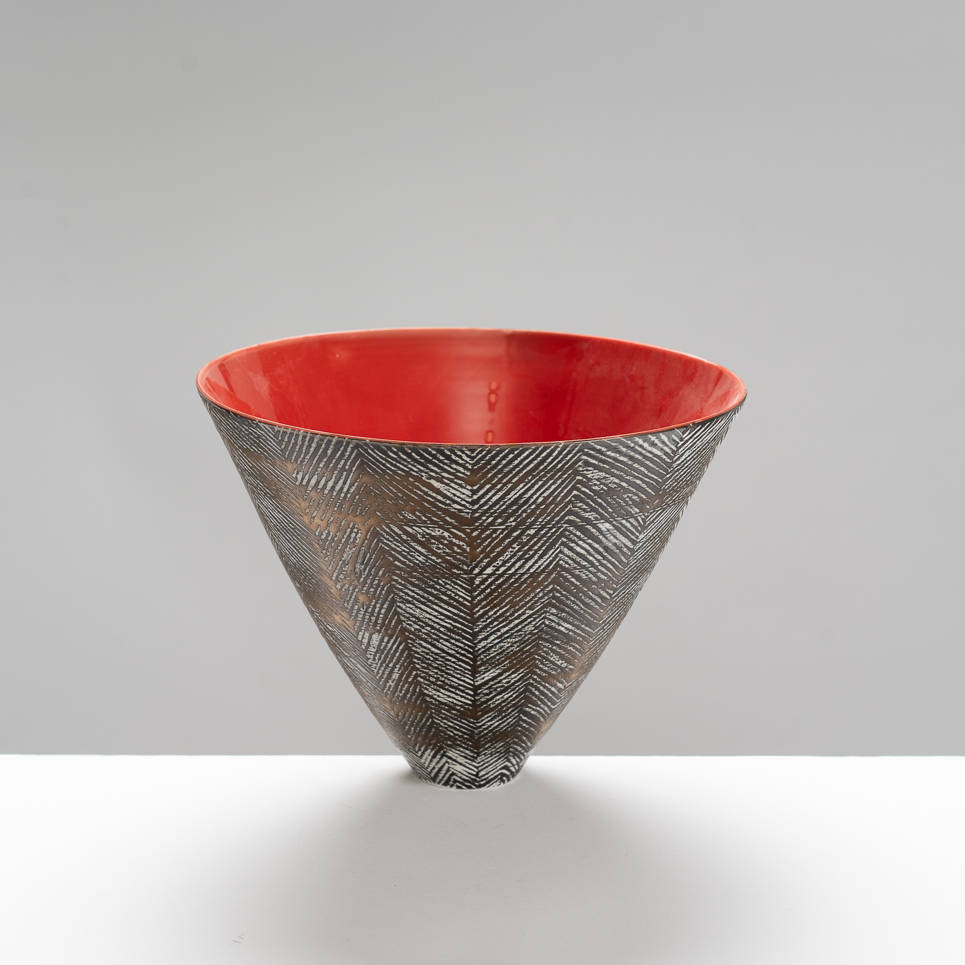 KK465Y533 Conical Bowl