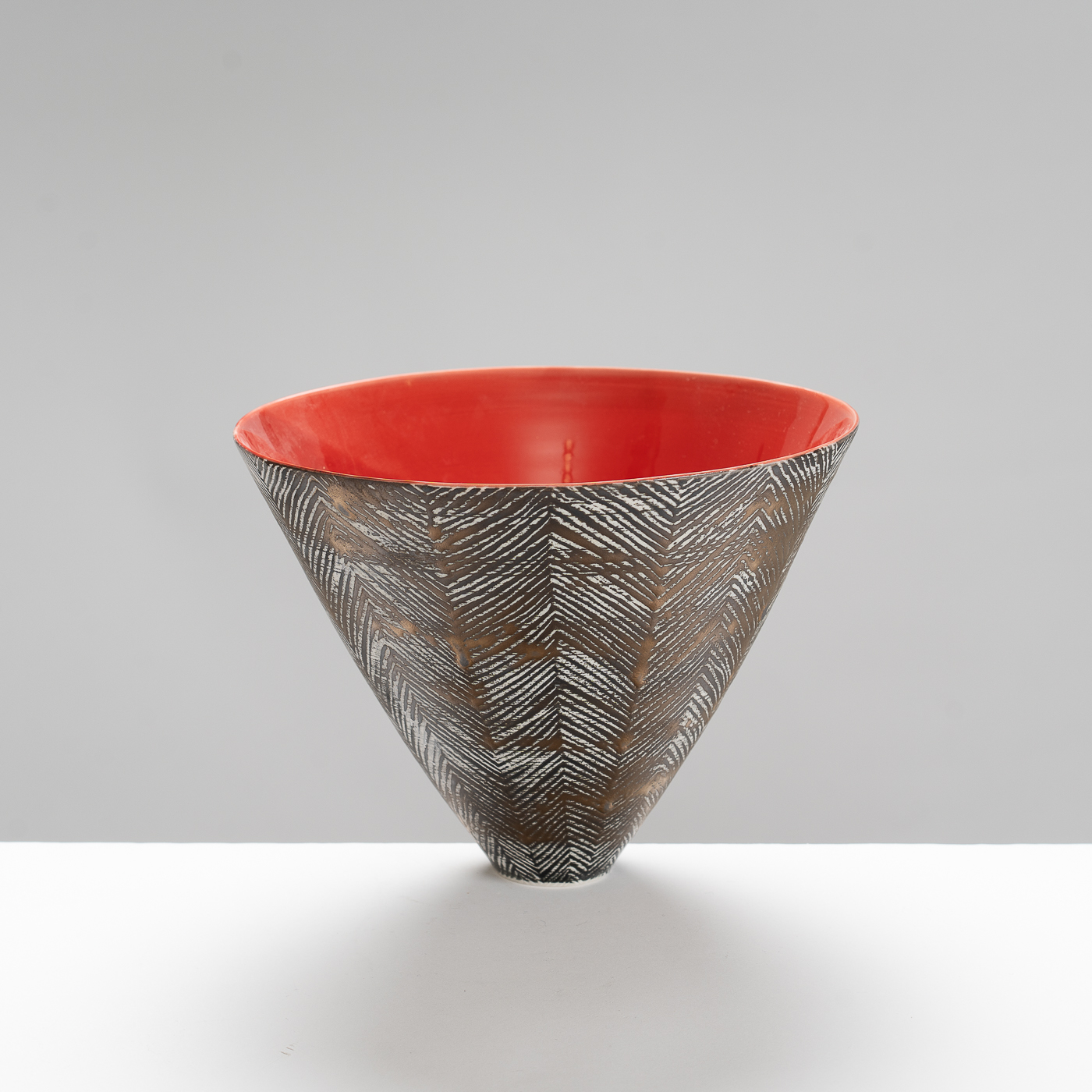 KK465Y533 Conical Bowl