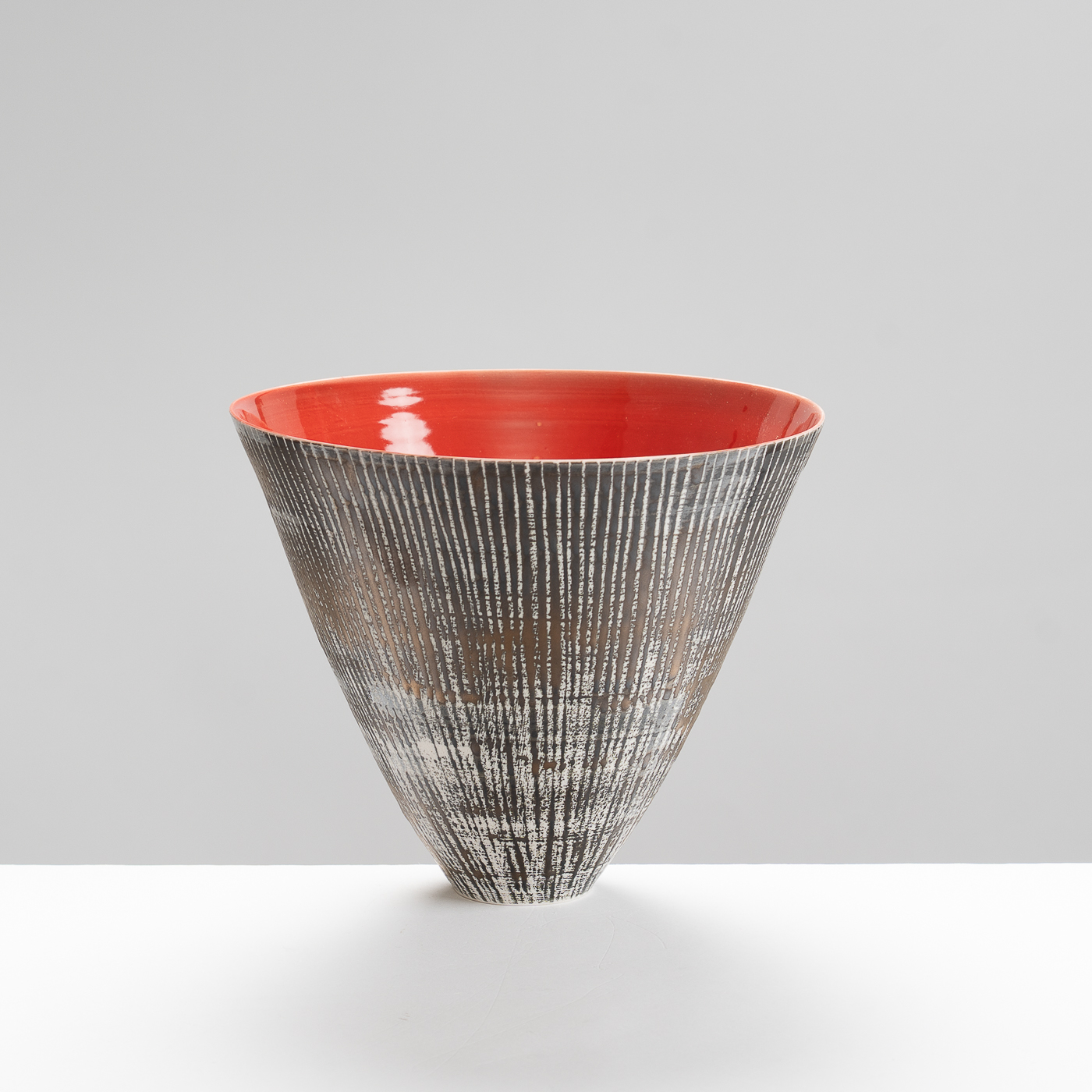 KK465Y534 Conical Bowl