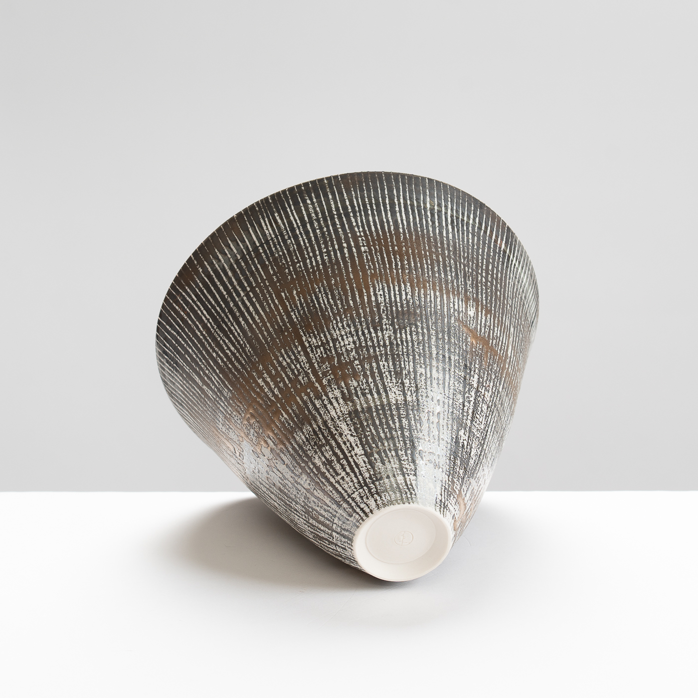 KK465Y534 Conical Bowl