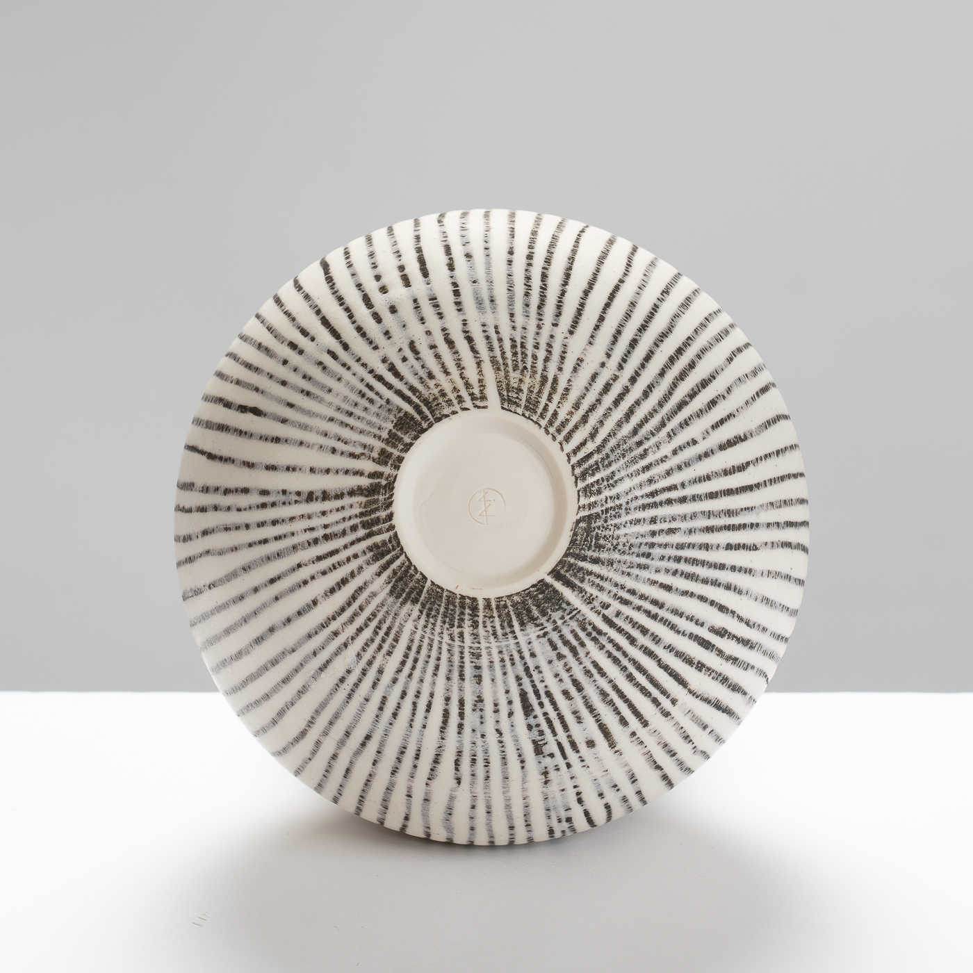 KK465Y545 Large Bulbous Vase