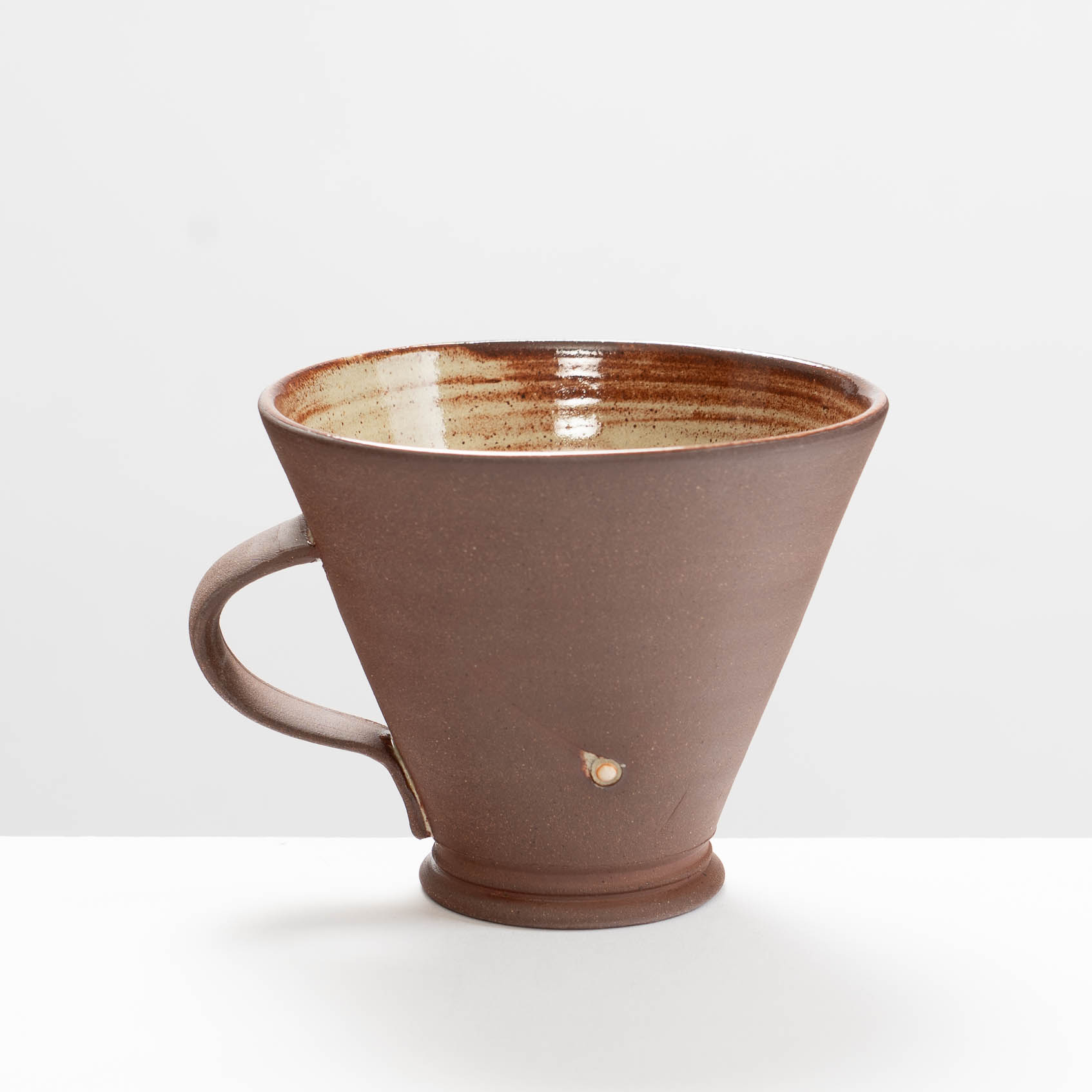 AY299Y414 Tapered Mug