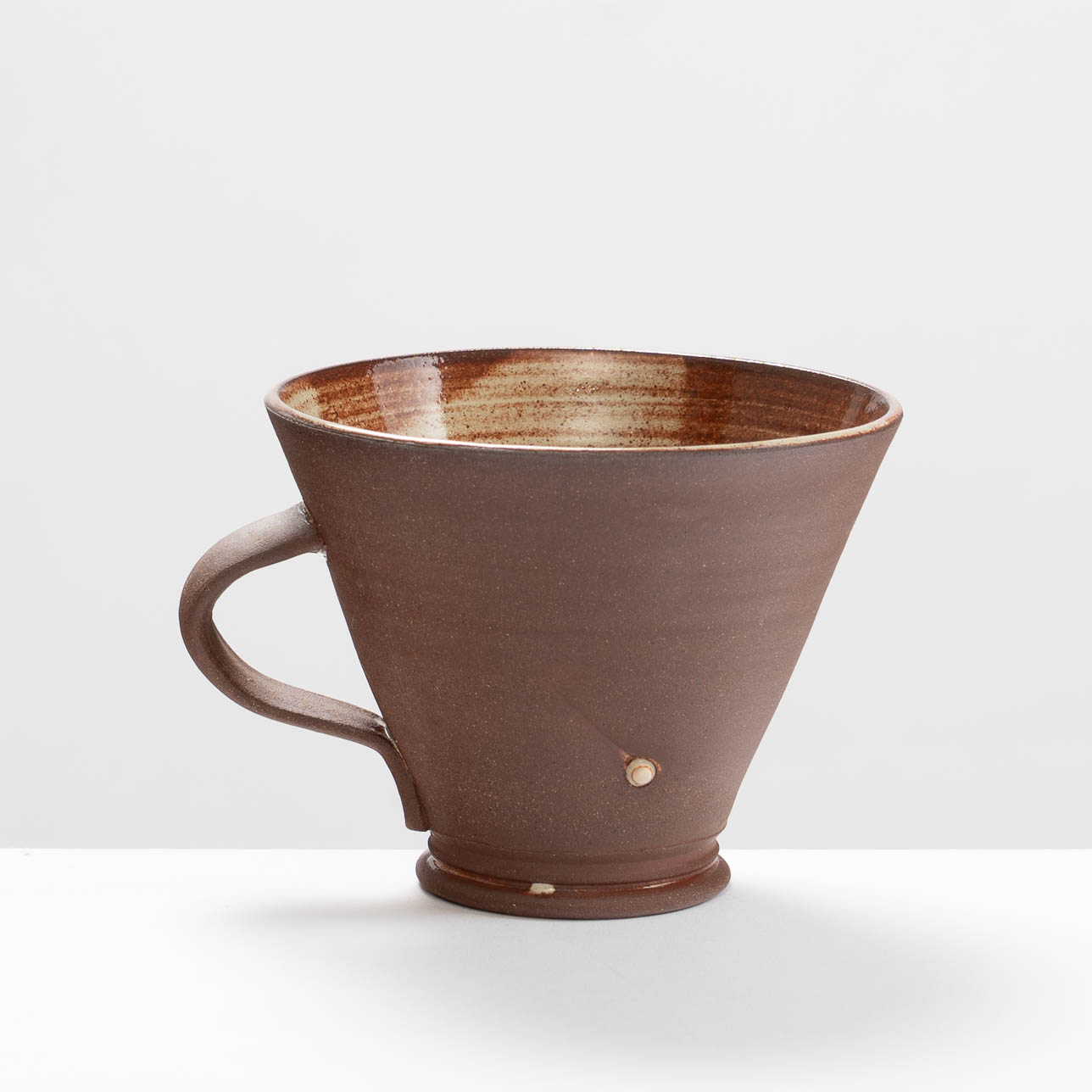 AY299Y415 Tapered Mug