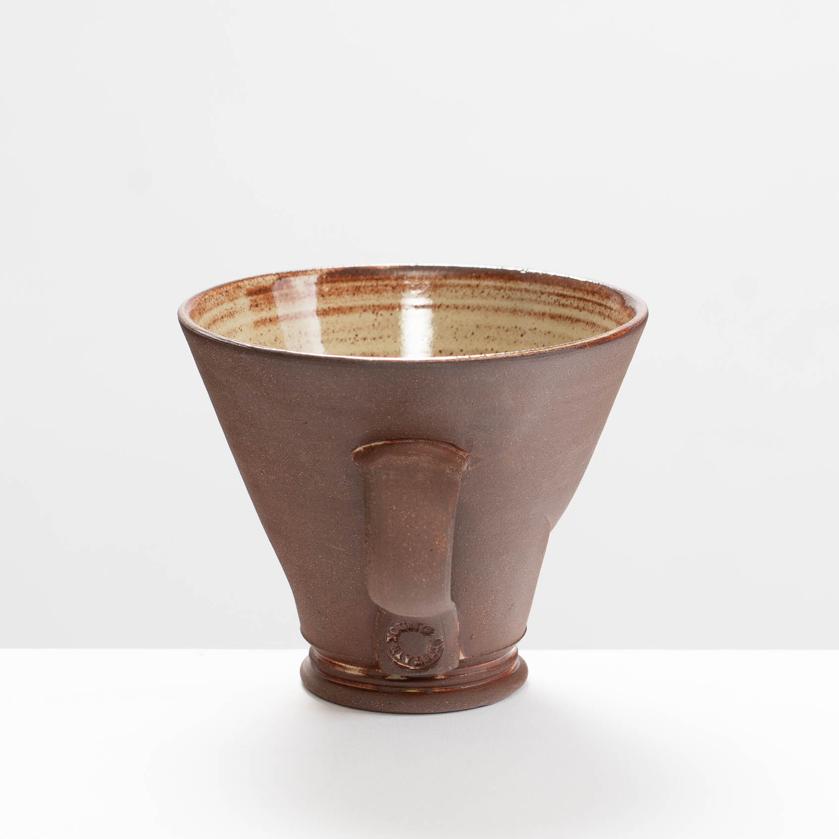 AY299Y419 Tapered Mug