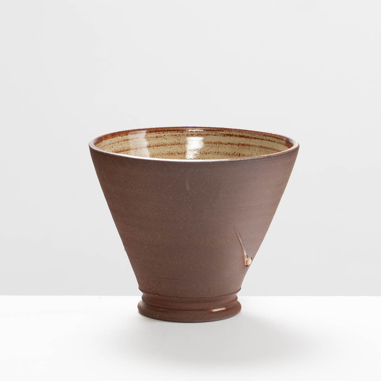 AY299Y421 Tapered Mug