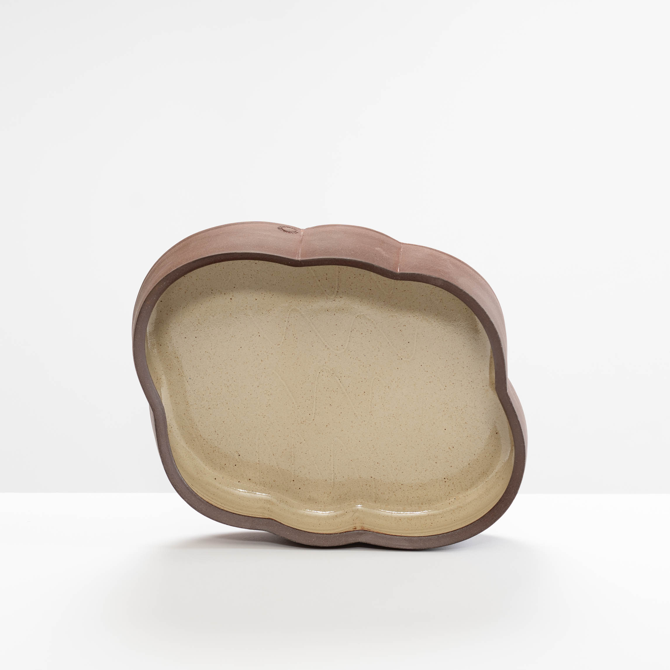 AY299Y432 Scalloped Dish Medium