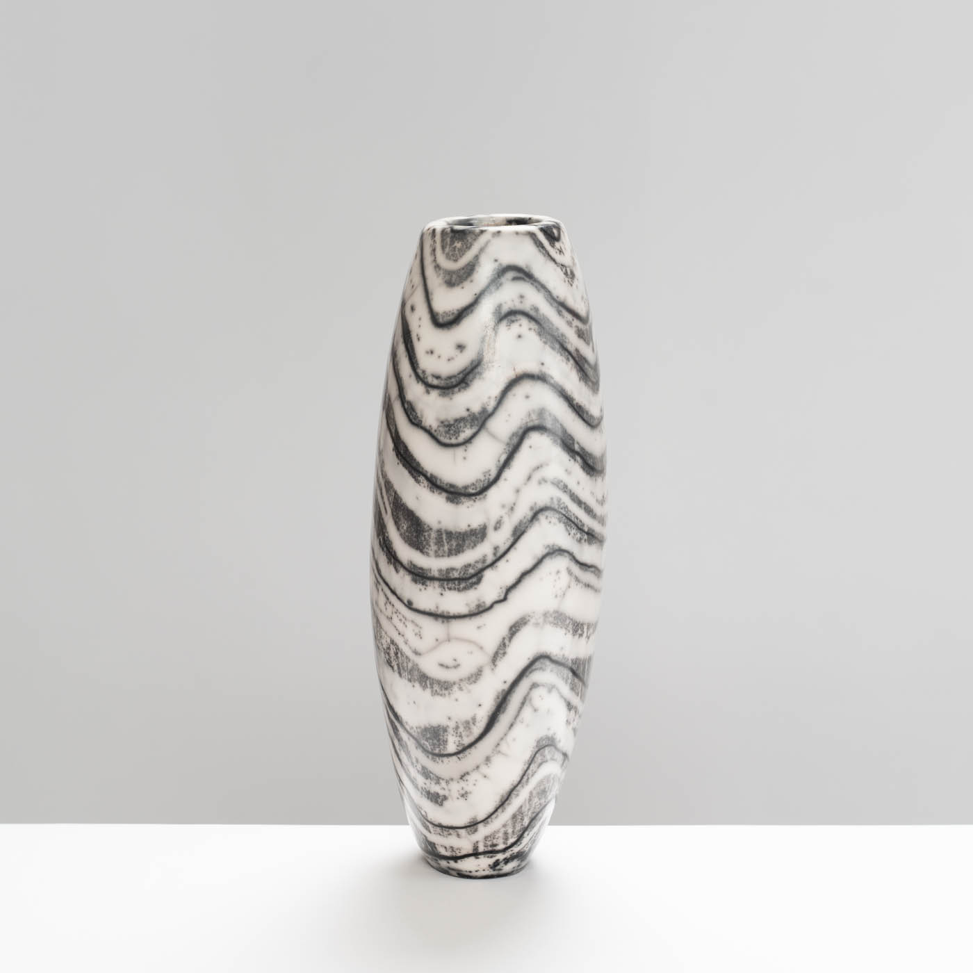 MS459Y79 Medium Lewisian Gneiss Vessel