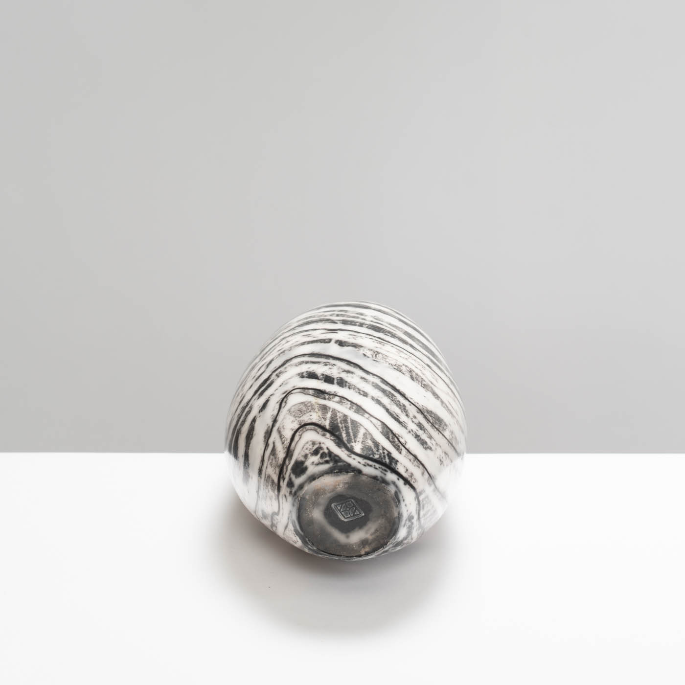 MS459Y79 Medium Lewisian Gneiss Vessel