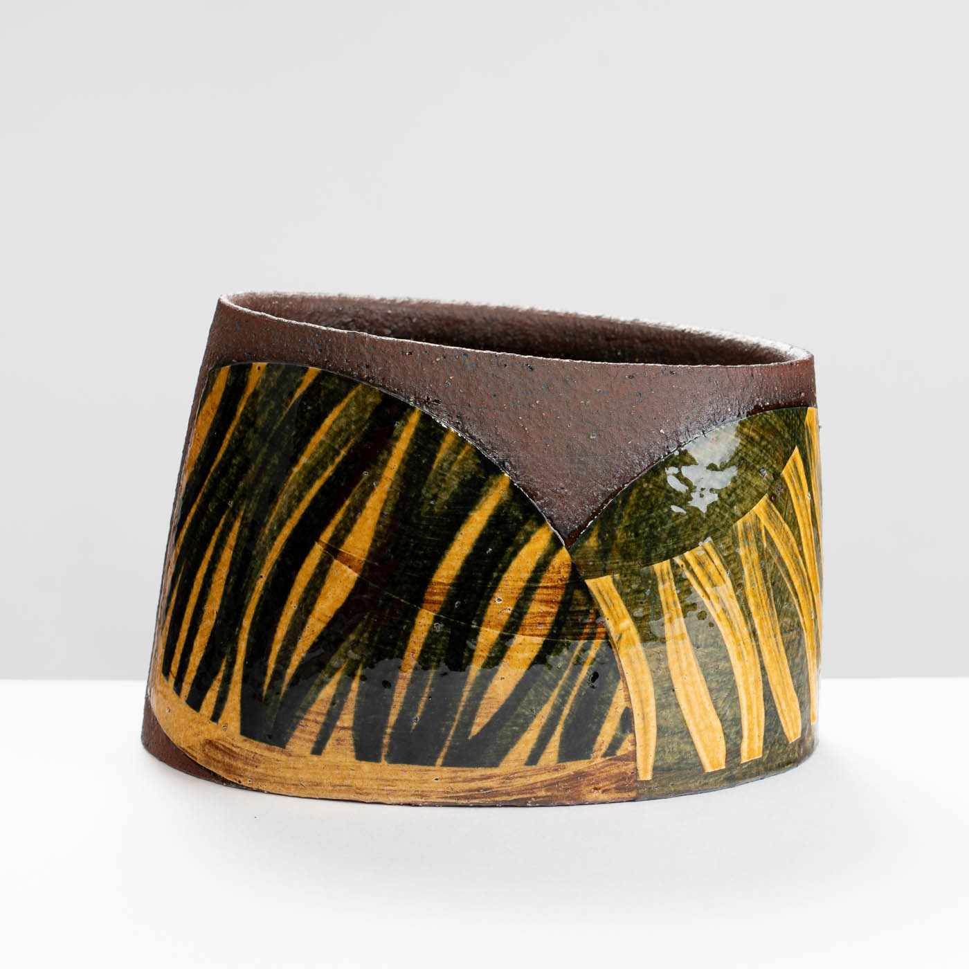 RP56Y1119 Oval Vessel