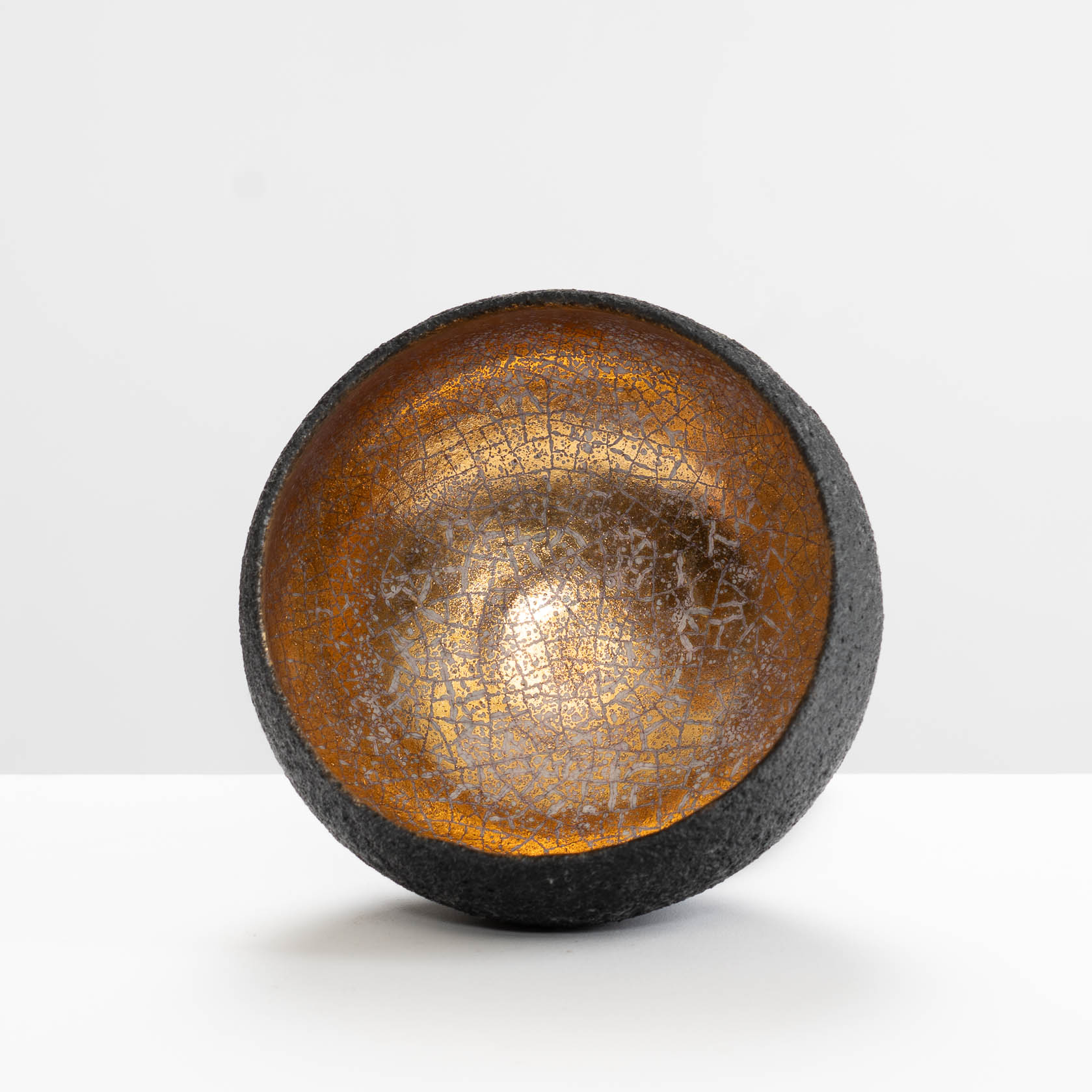 SF209Y929 Medium Black/Gold Bowl