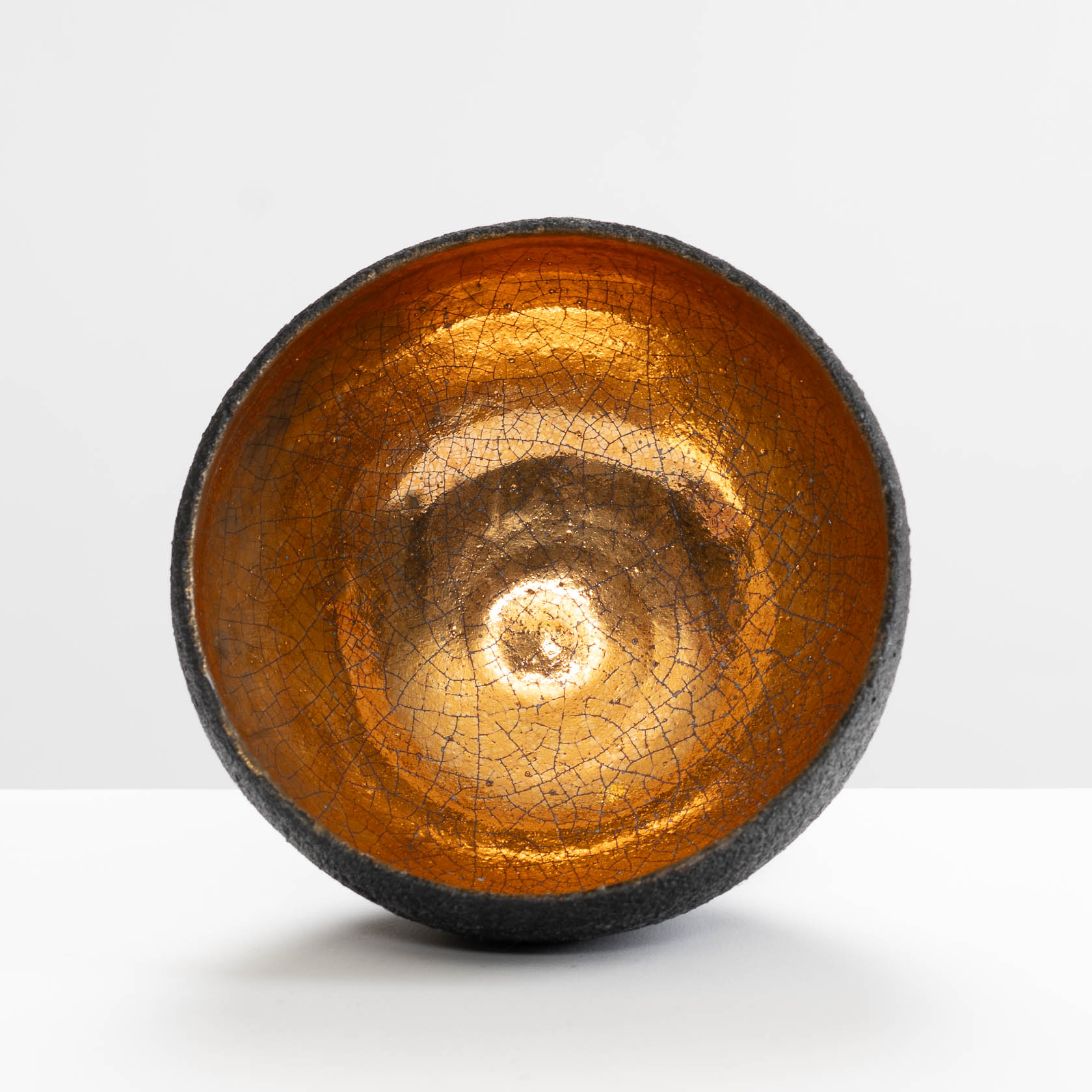 SF209Y932 Large Black/Gold Bowl